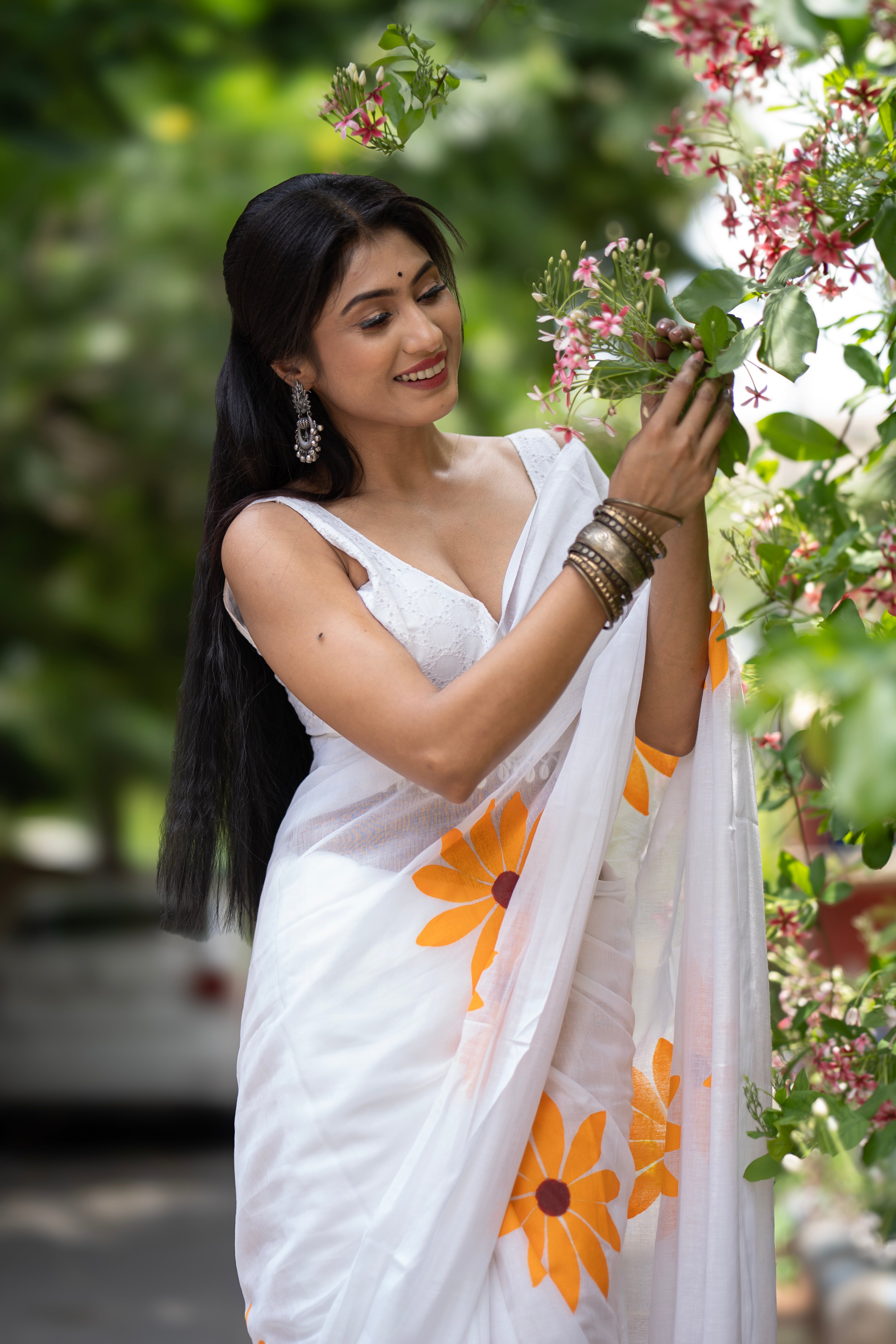 White Hand Printed sunflowers mulmul cotton saree