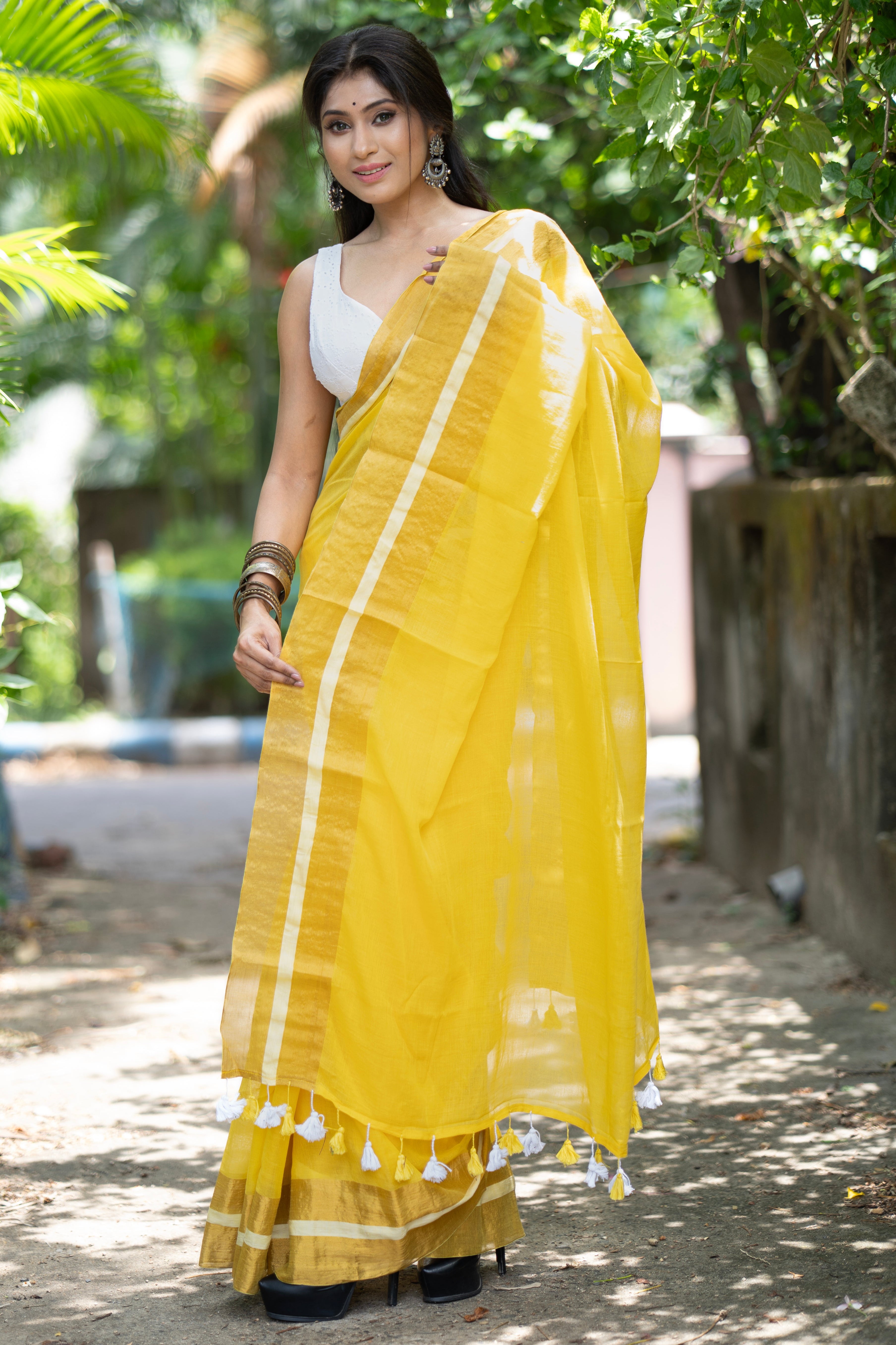 Divya Yellow Mul Mul Cotton Saree