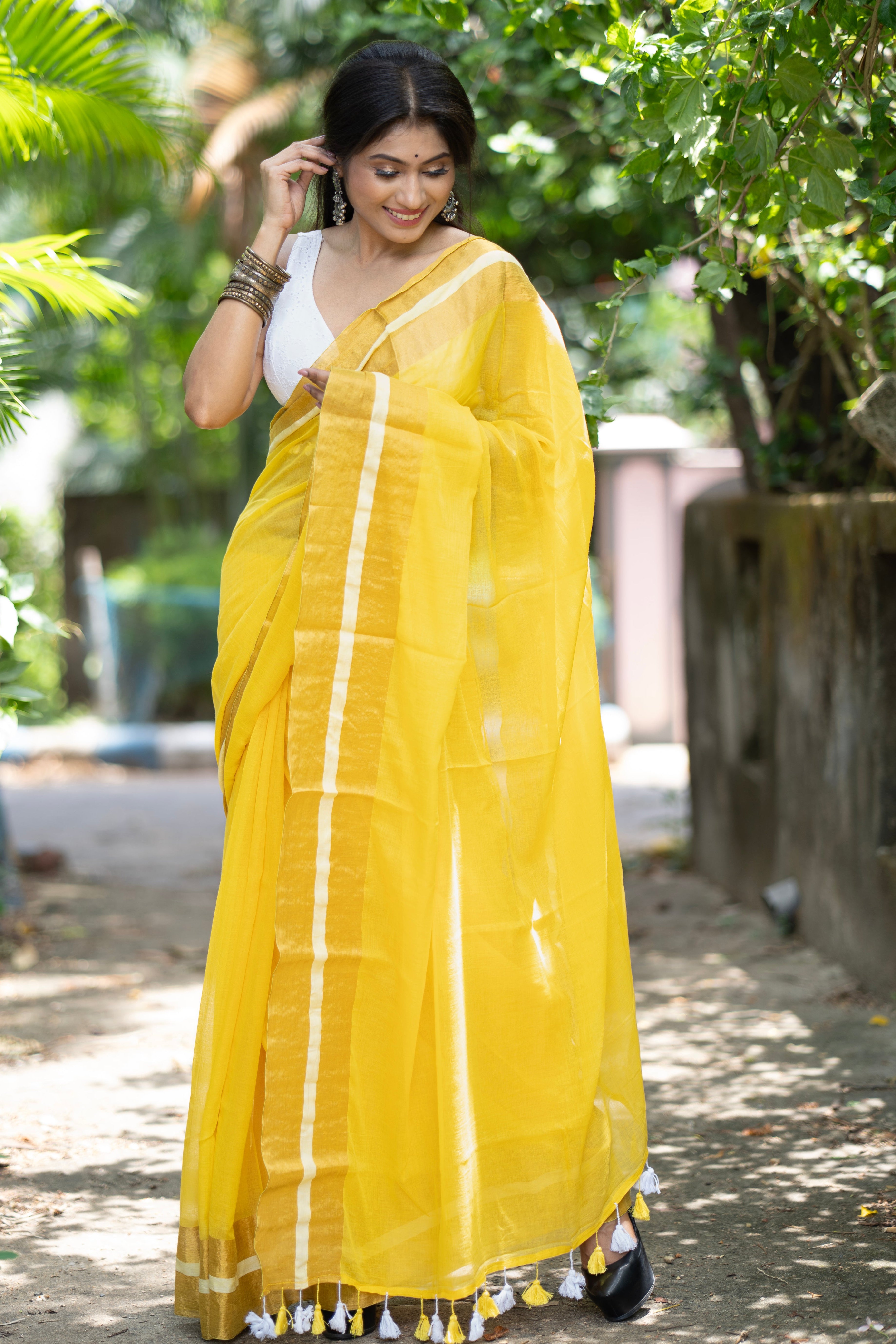 Divya Yellow Mul Mul Cotton Saree