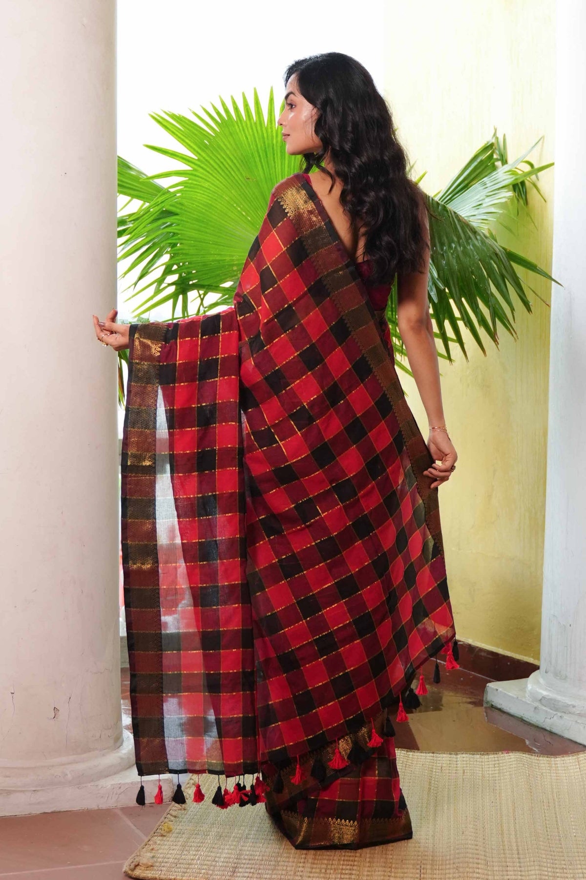 Red & Black Box Check Mulmul Cotton Saree – Golden Zari