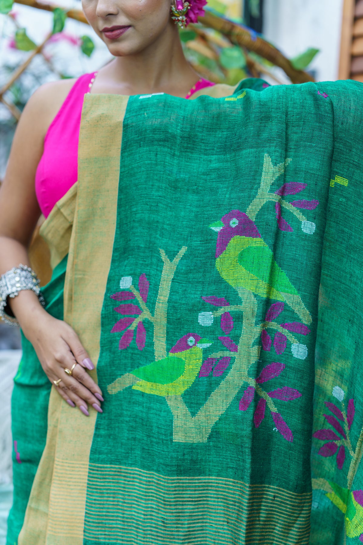 Green Birds Hand Weaving Linen Jamdani Saree with blouse piece