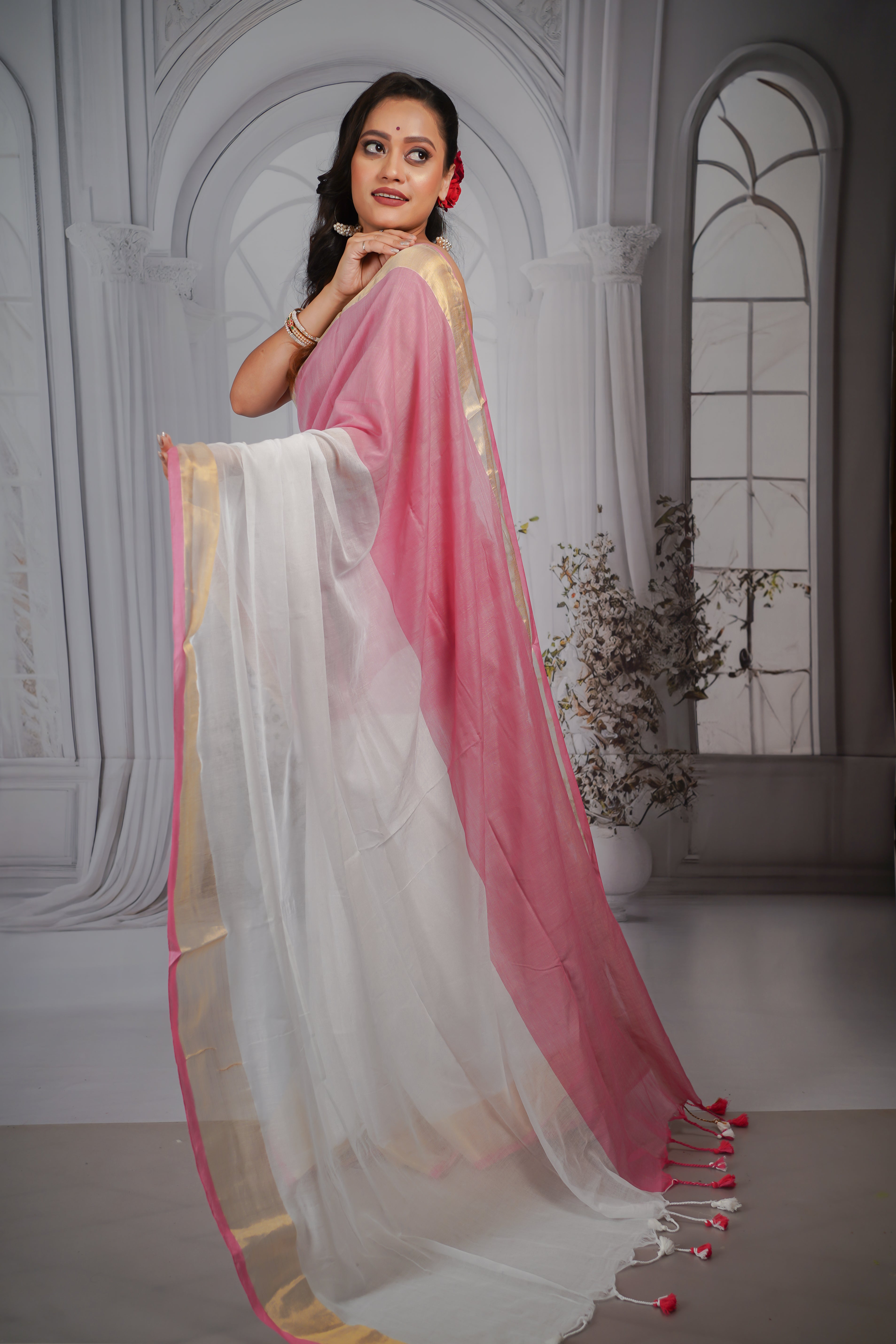 White & Pink Rangriti Mul Mul Cotton Saree with blouse piece