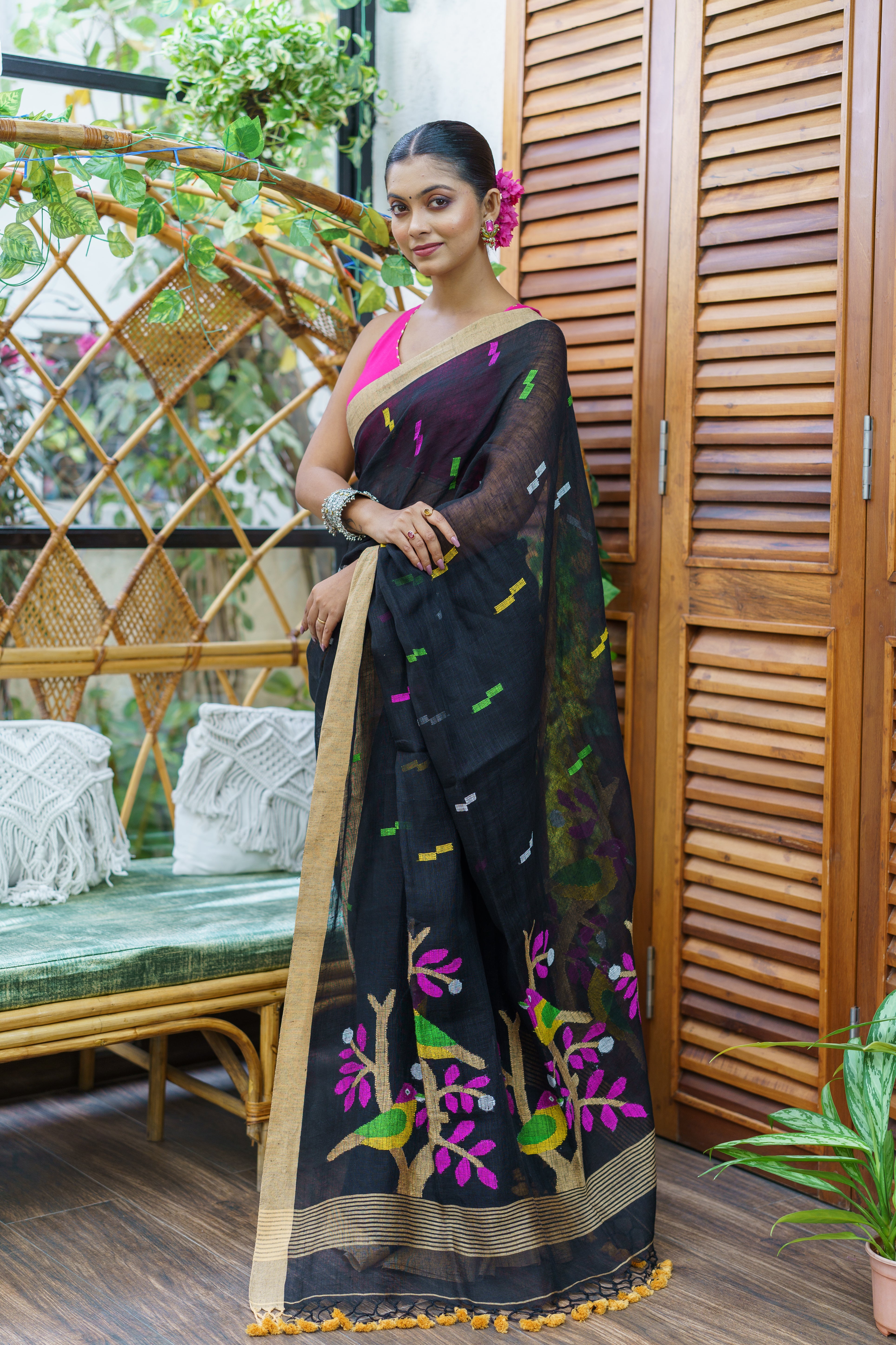 Black Birds Hand Weaving Linen Jamdani Saree with blouse piece
