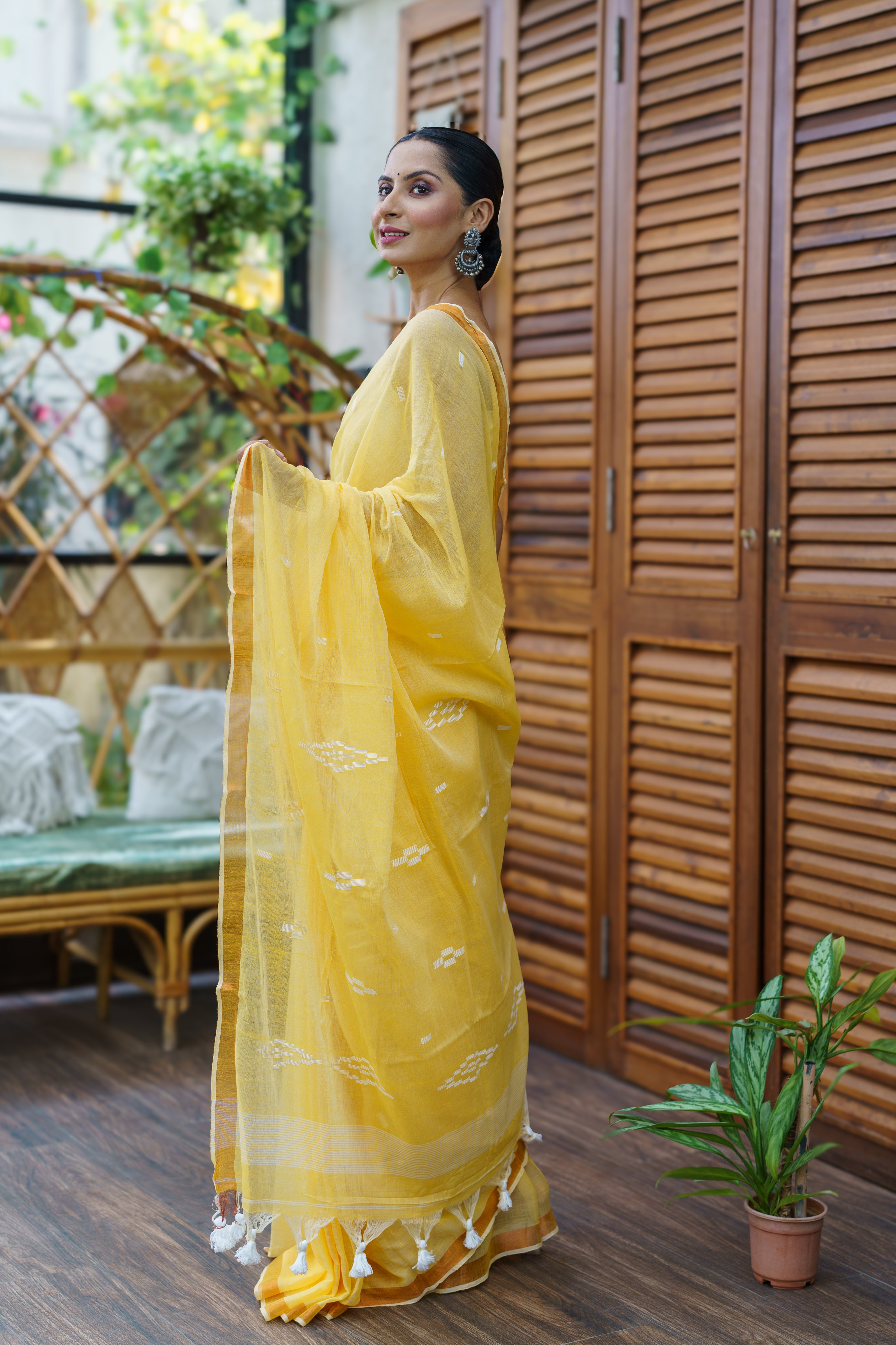 Hand Weaving Mulmul Cotton Saree- Yellow