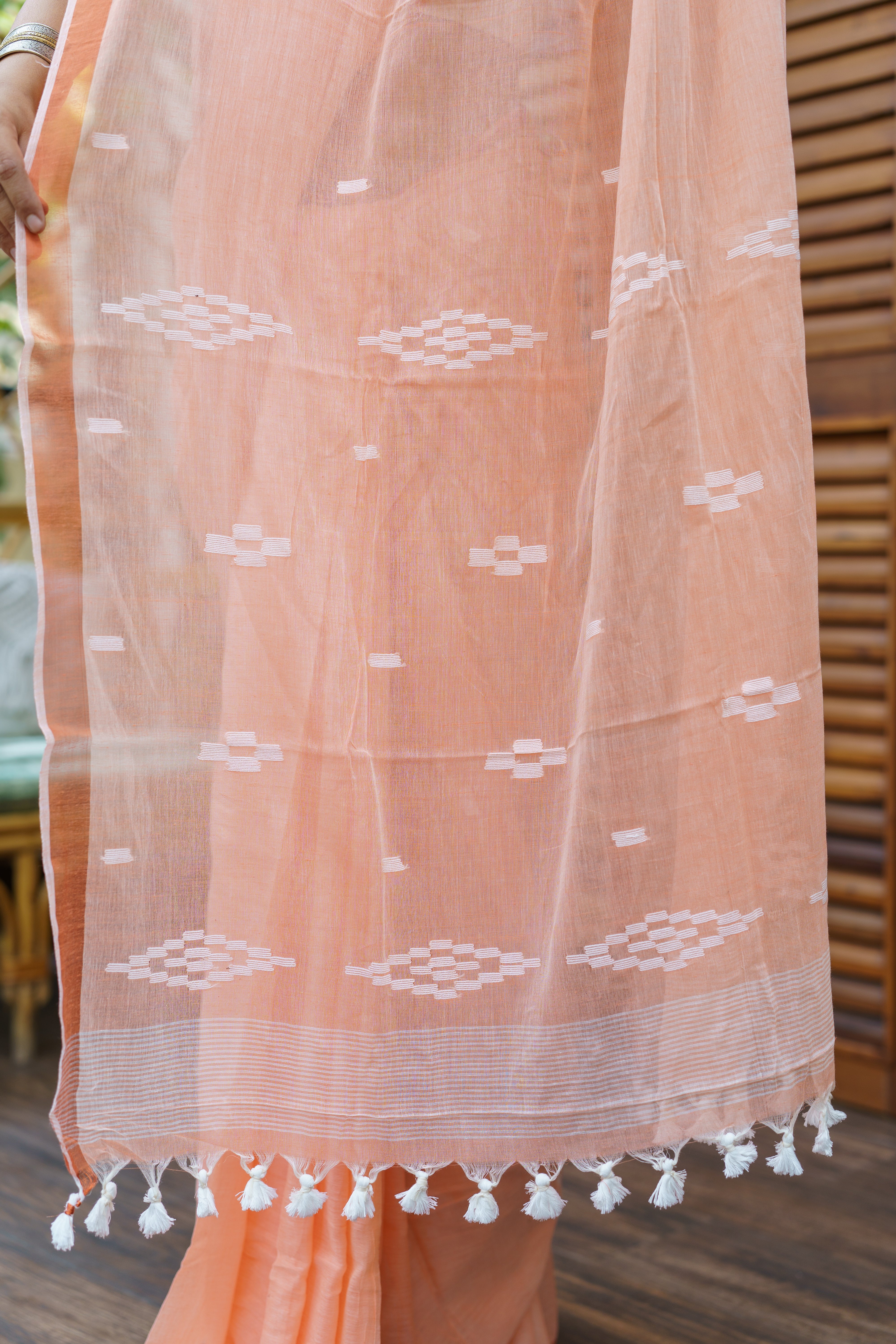 Hand Weaving Mulmul Cotton Saree- Peach
