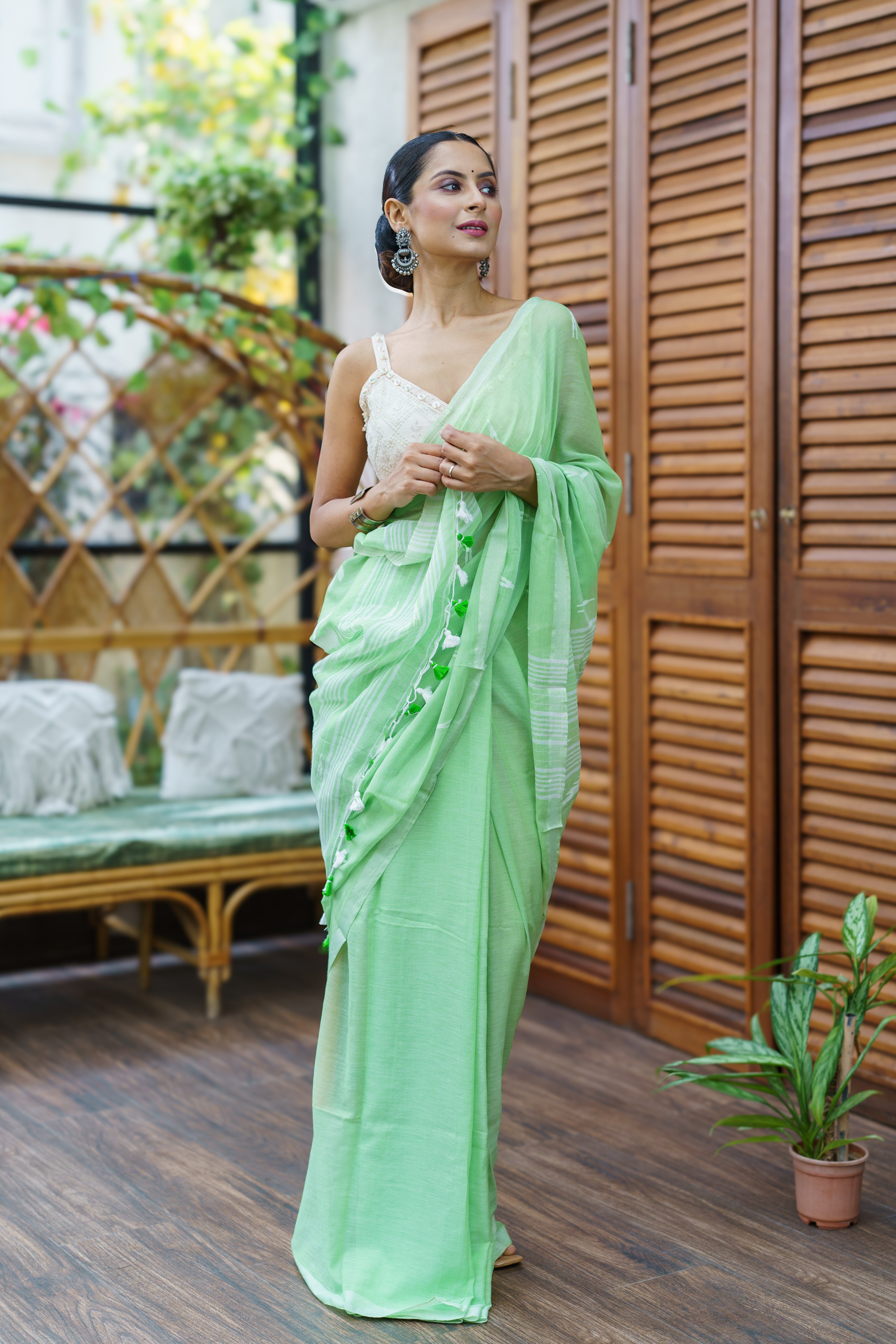 Vanya LIGHT GREEN PURE MUL MUL COTTON HAND WEAVING SAREE