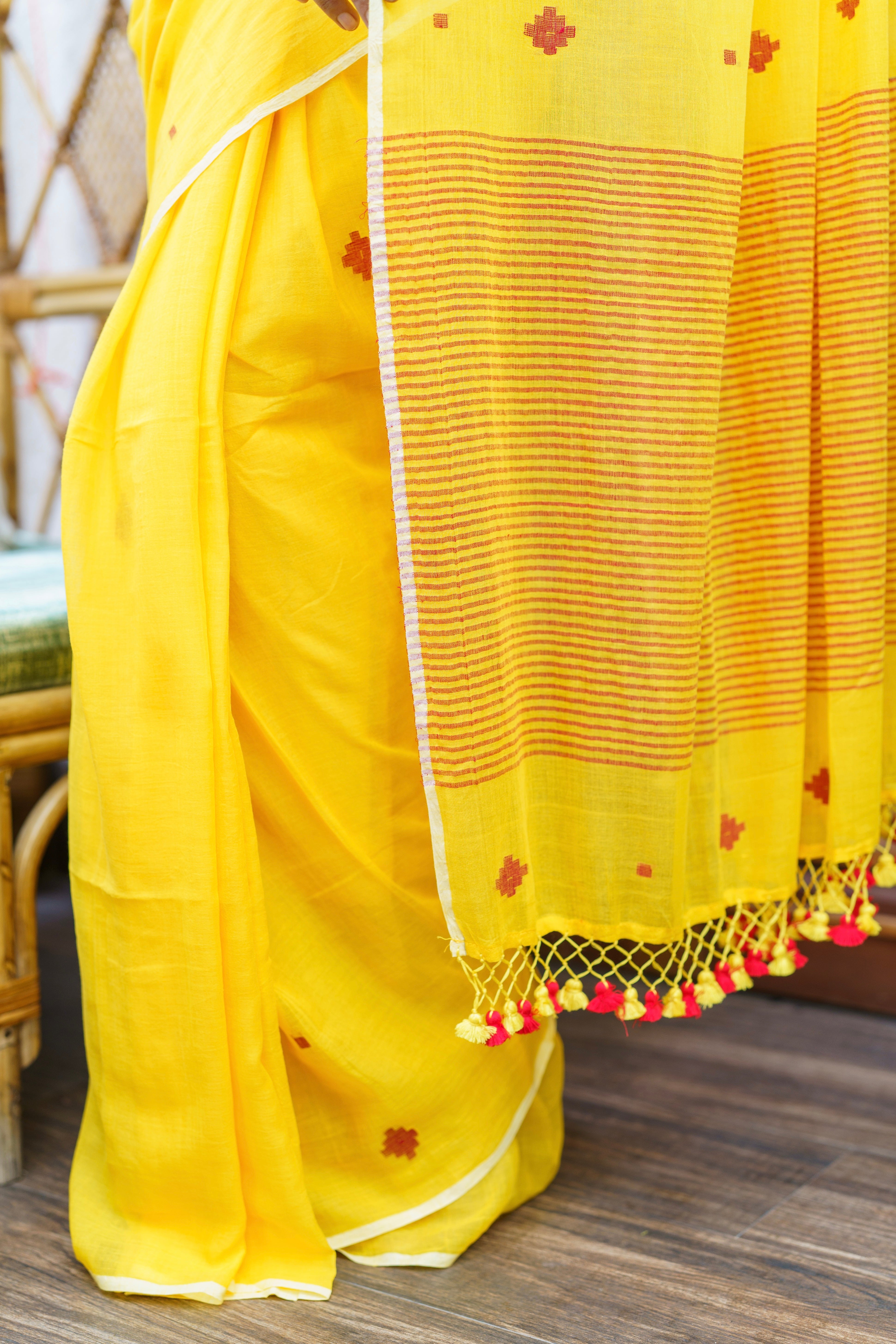 Yellow Hand Weaving Mul Mul Cotton Saree
