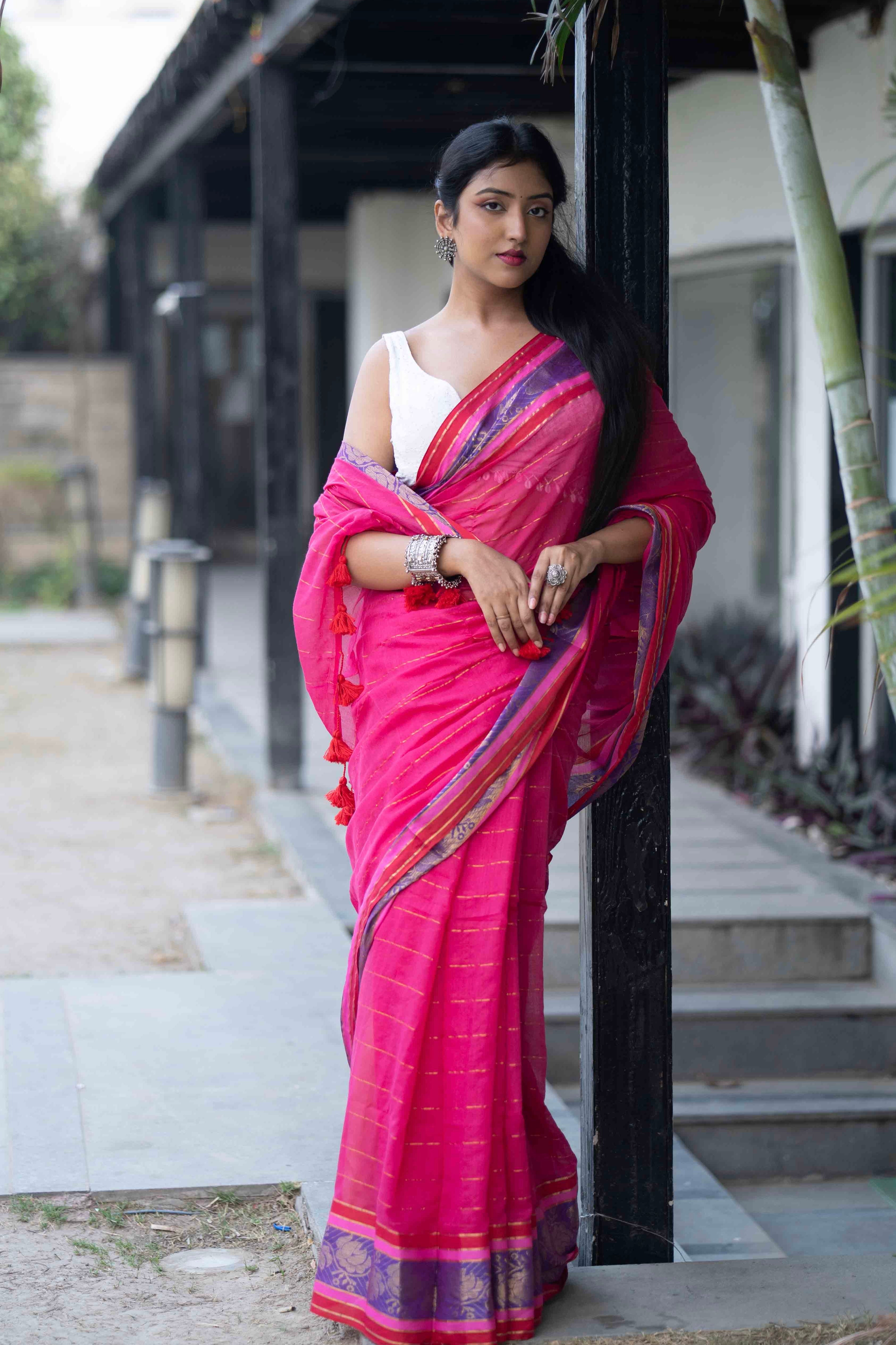 Rani golden zari stripes Mulmul Cotton Saree with with contrast Blouse Piece