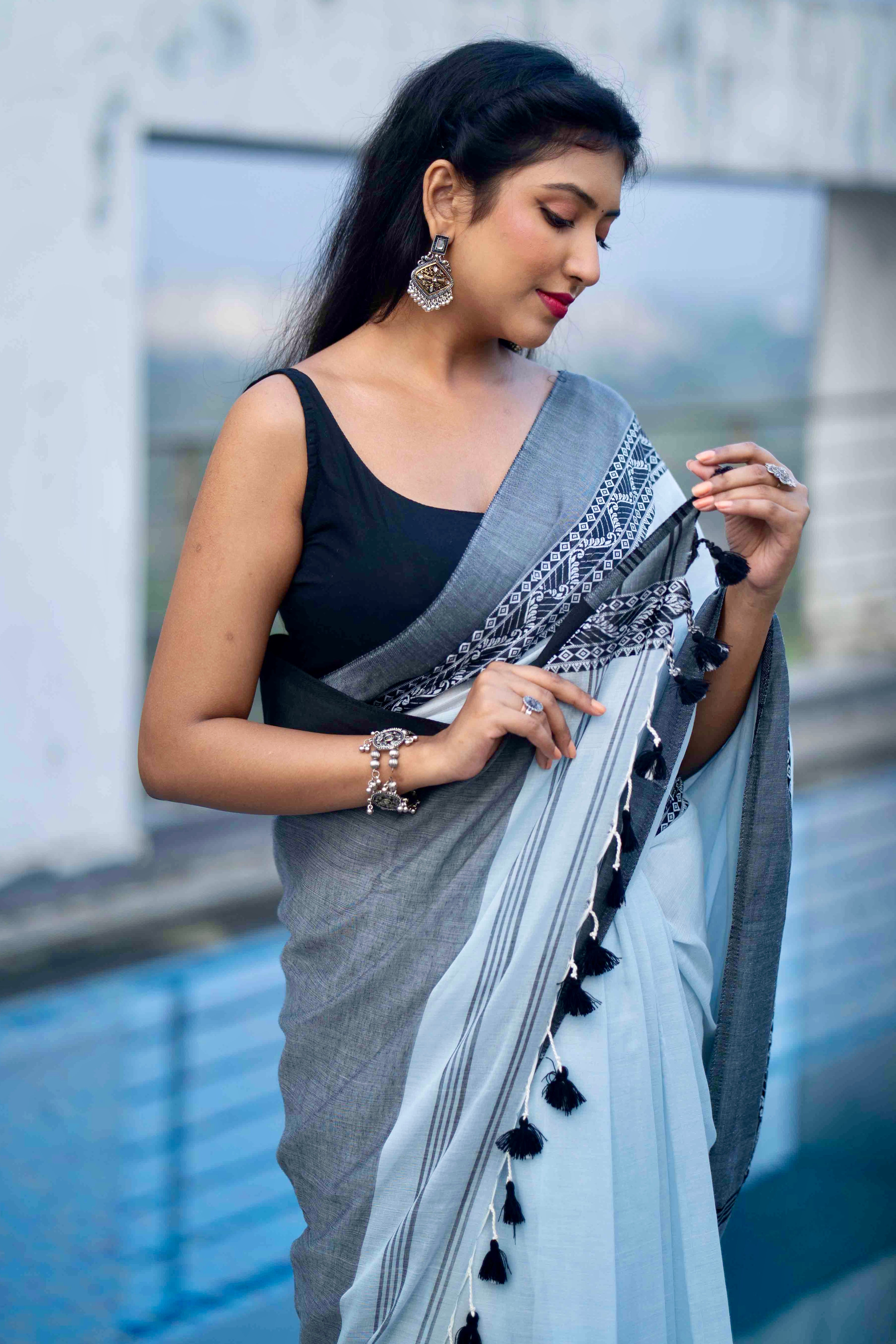 Light blue Mul Mul Cotton Saree with blouse piece