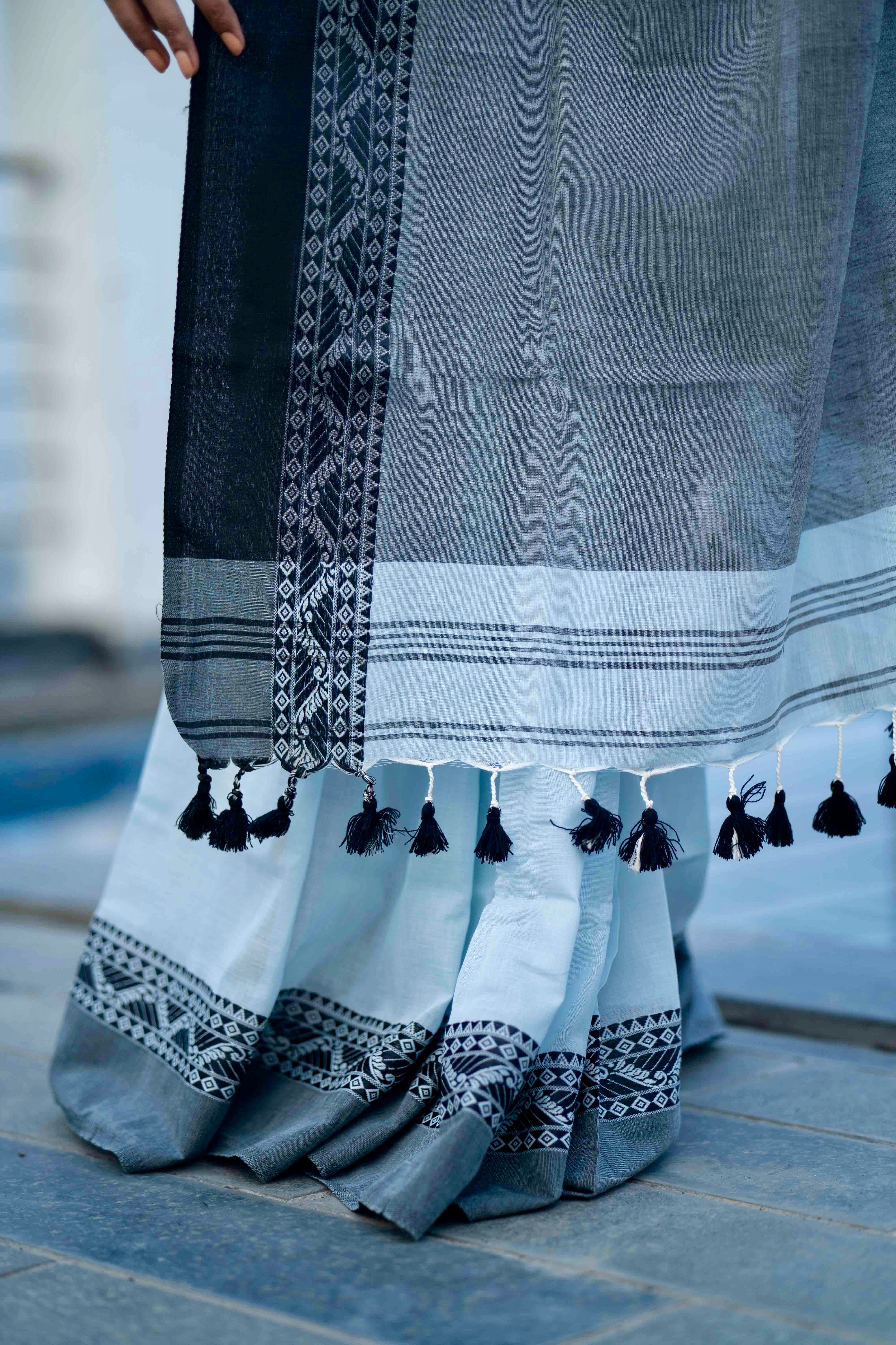 Light blue Mul Mul Cotton Saree with blouse piece