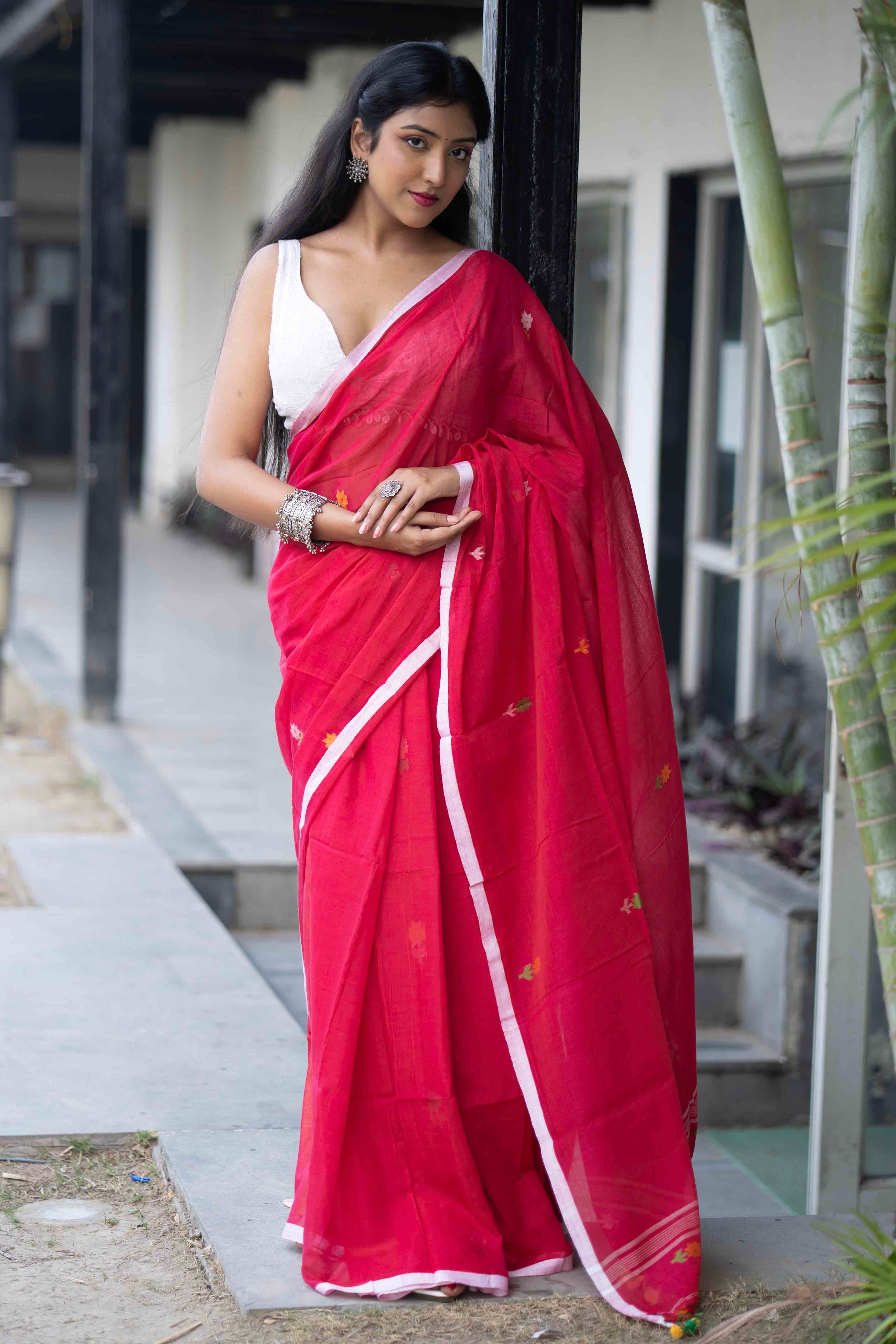 Red Hand Weaving Mul Mul Cotton Saree