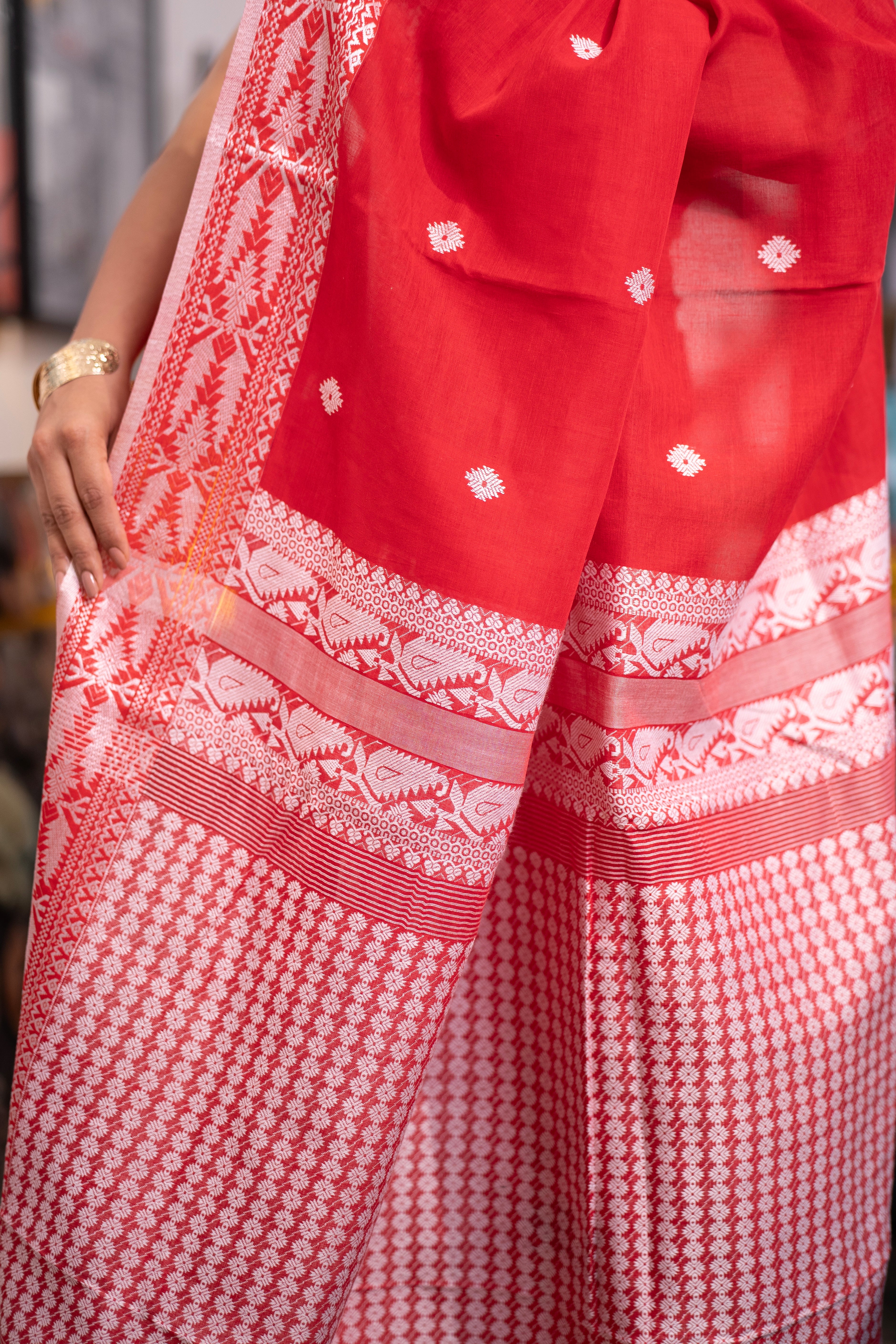 Red Pure Masrise Cotton Handwoven Saree