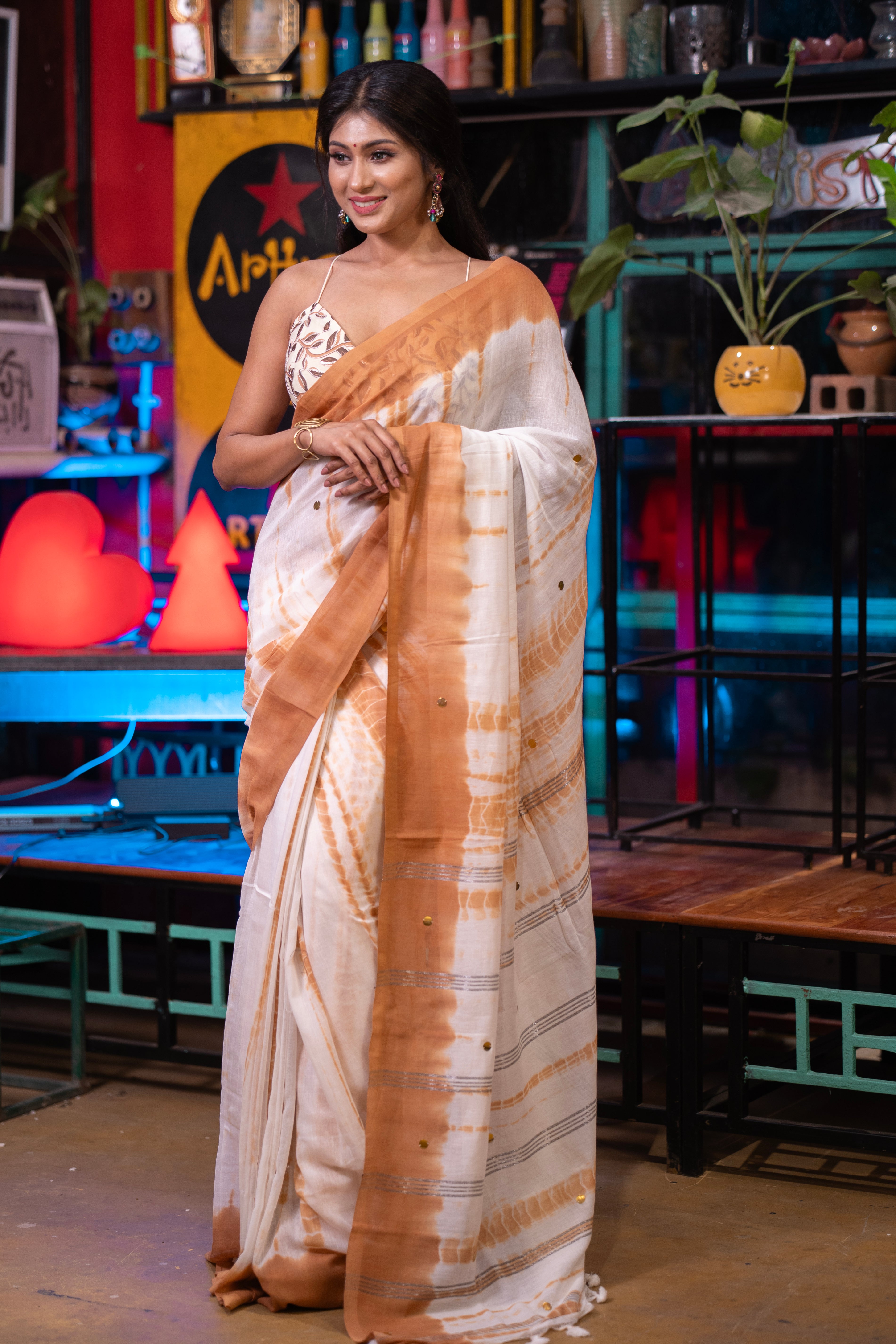 White & Caffe Latte Shibori Gini Work Pure Mul Cotton Saree