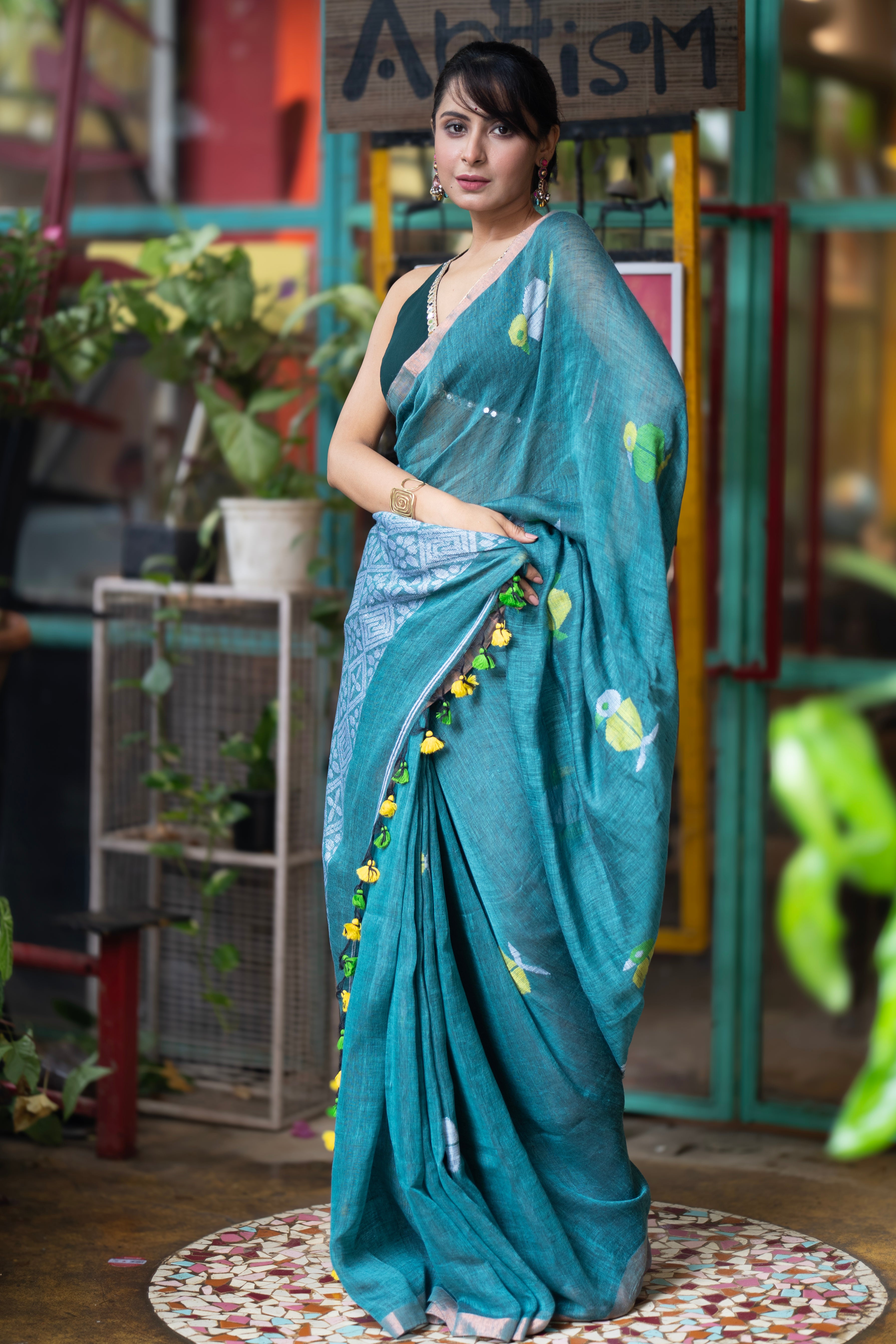 Handwoven Green Linen Jamdani Saree with Penguin Animal weaving