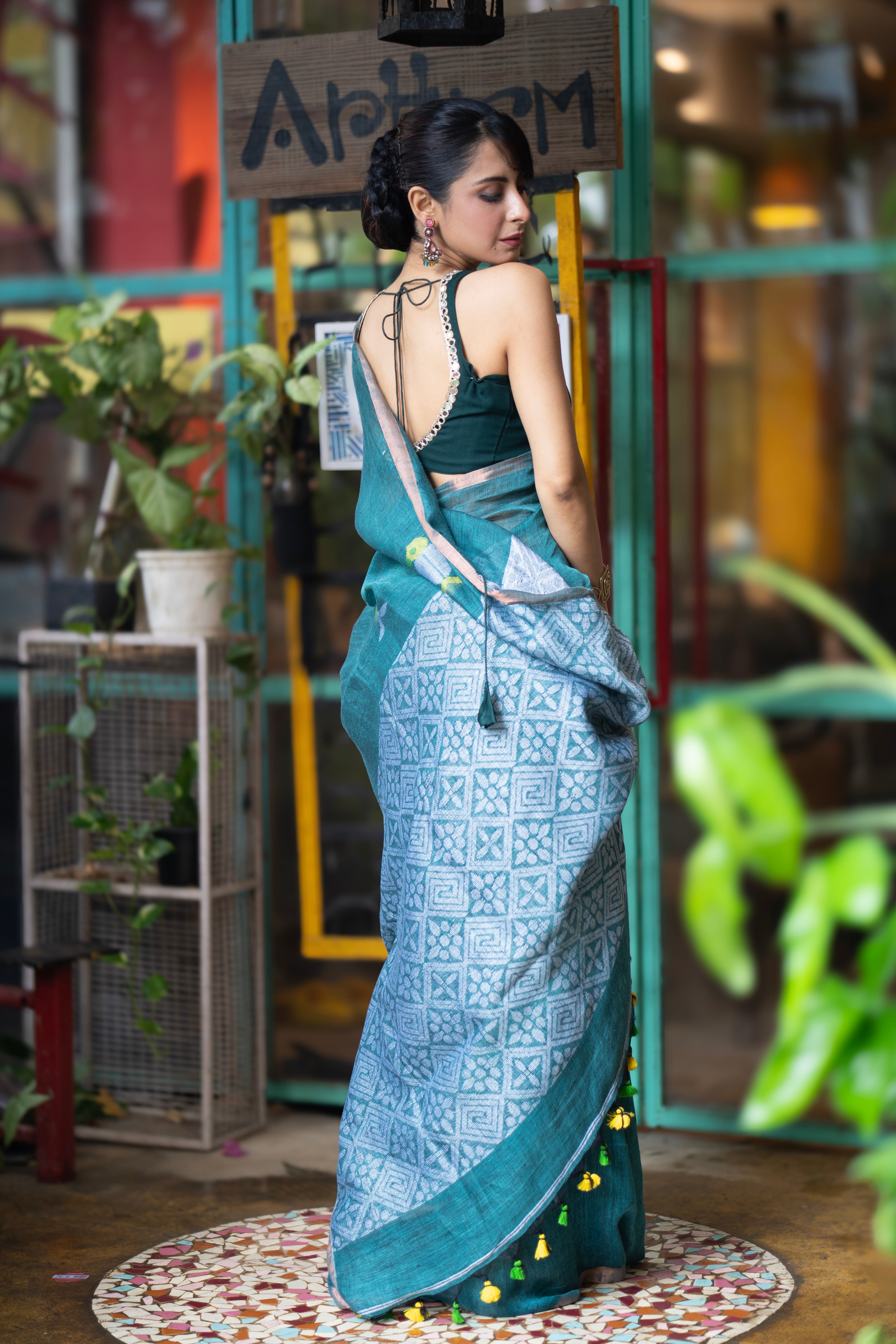 Handwoven Green Linen Jamdani Saree with Penguin Animal weaving