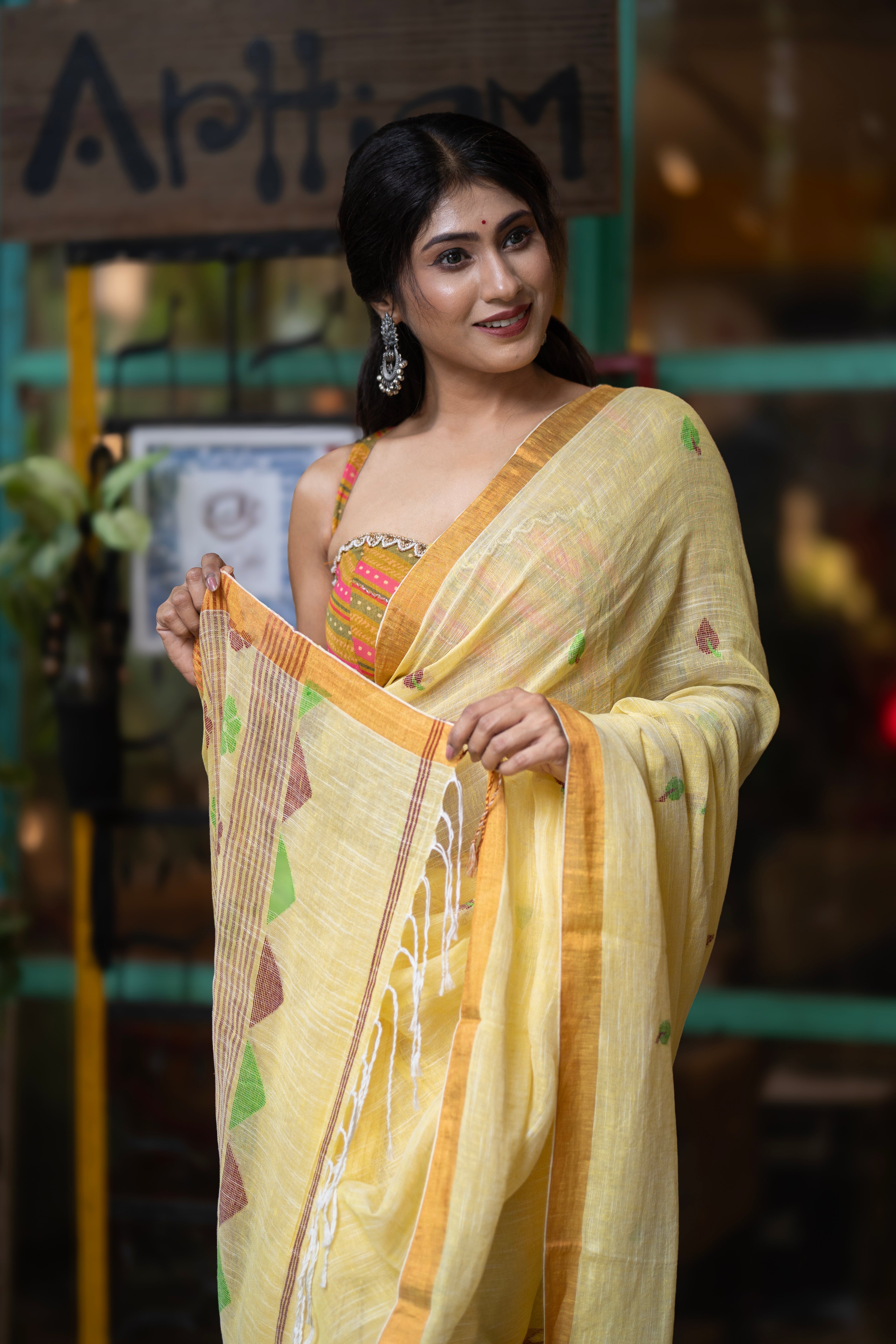 Yellow Hand Woven Linen Jamdani Saree