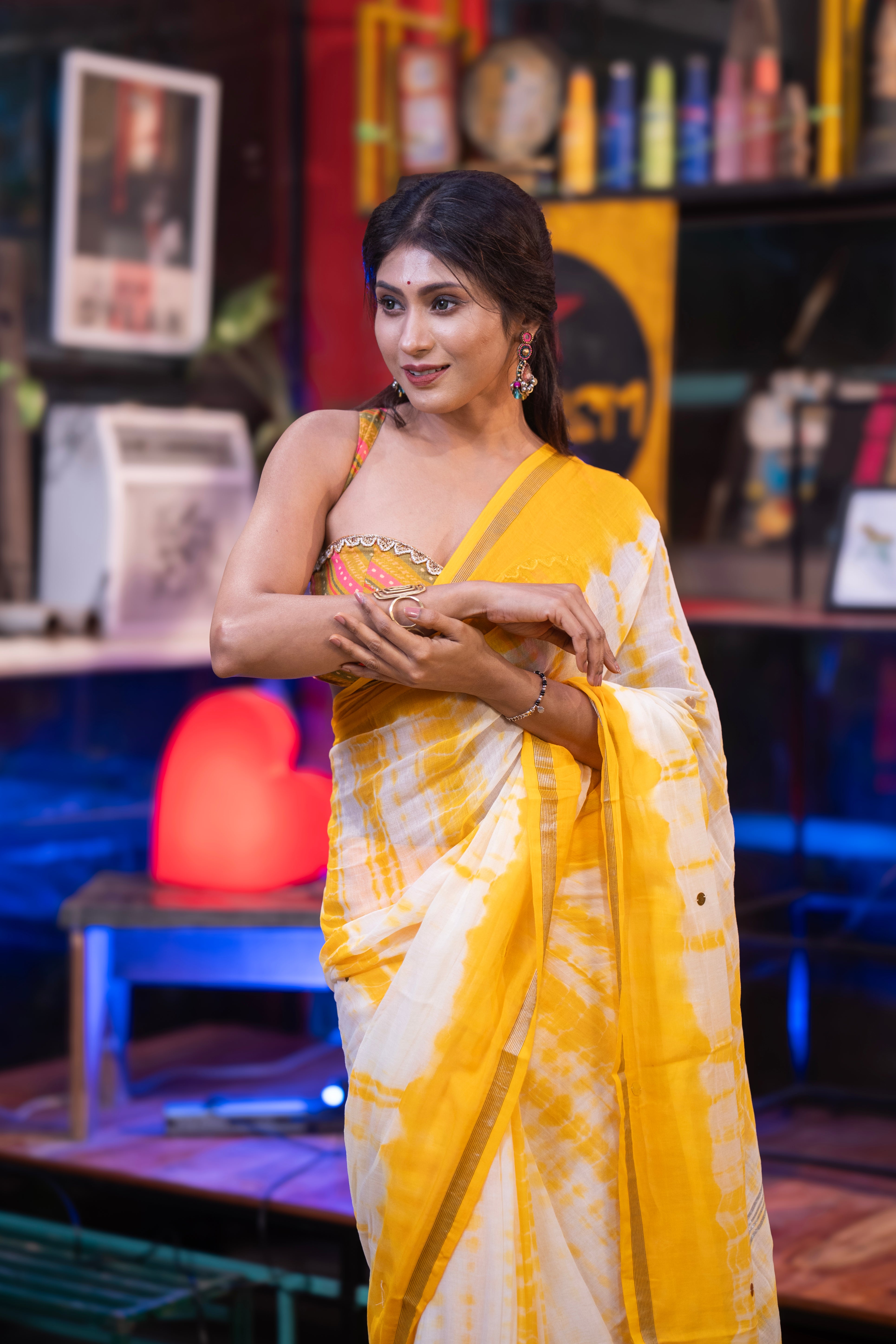 White & Yellow Shibori Gini Work Pure Mul Cotton Saree