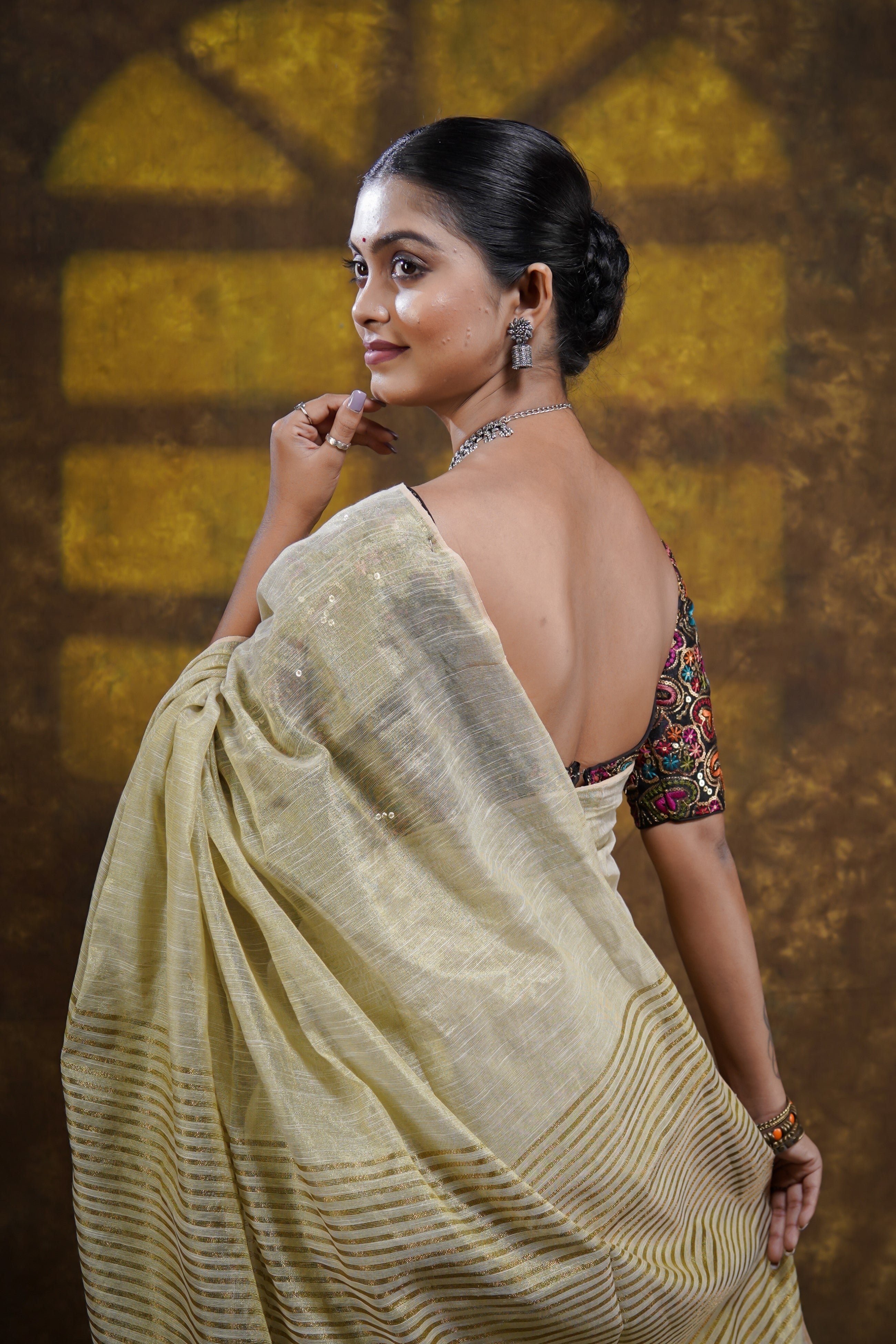Ivory Dual Tone Pure Tissue Linen Saree