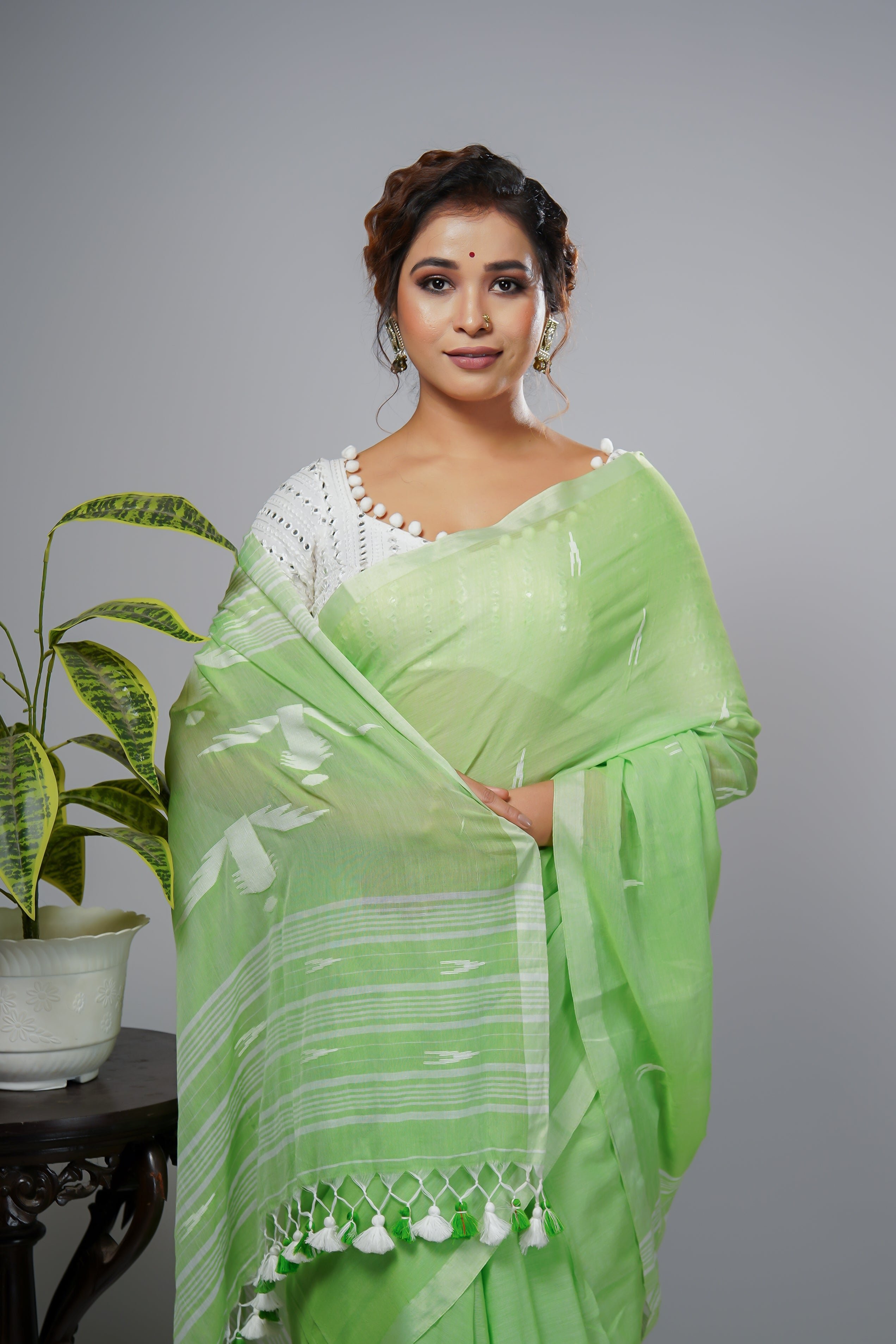 Vanya LIGHT GREEN PURE MUL MUL COTTON HAND WEAVING SAREE