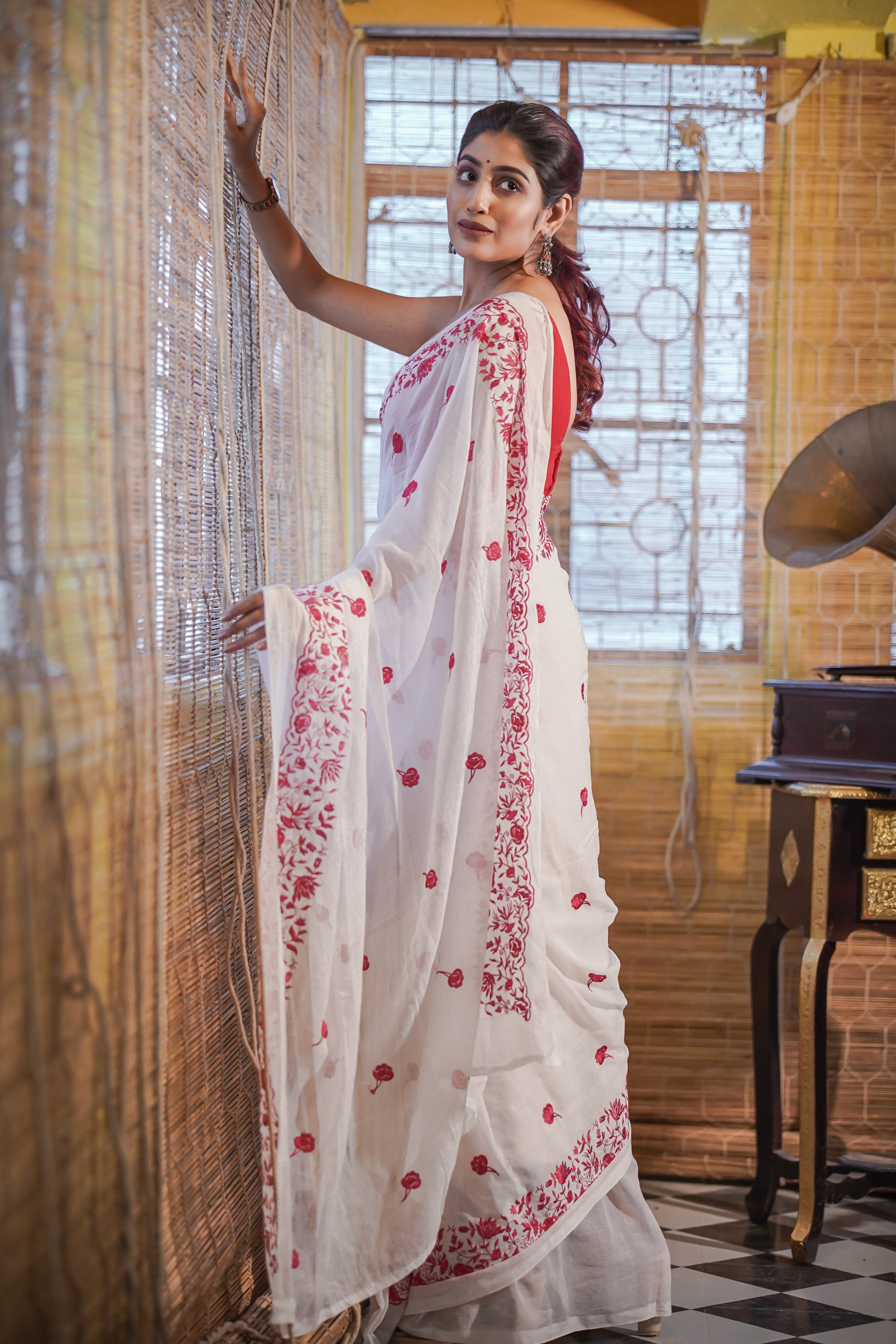 Gulnaar Mul Mul Cotton Embroidery Saree- White & Red