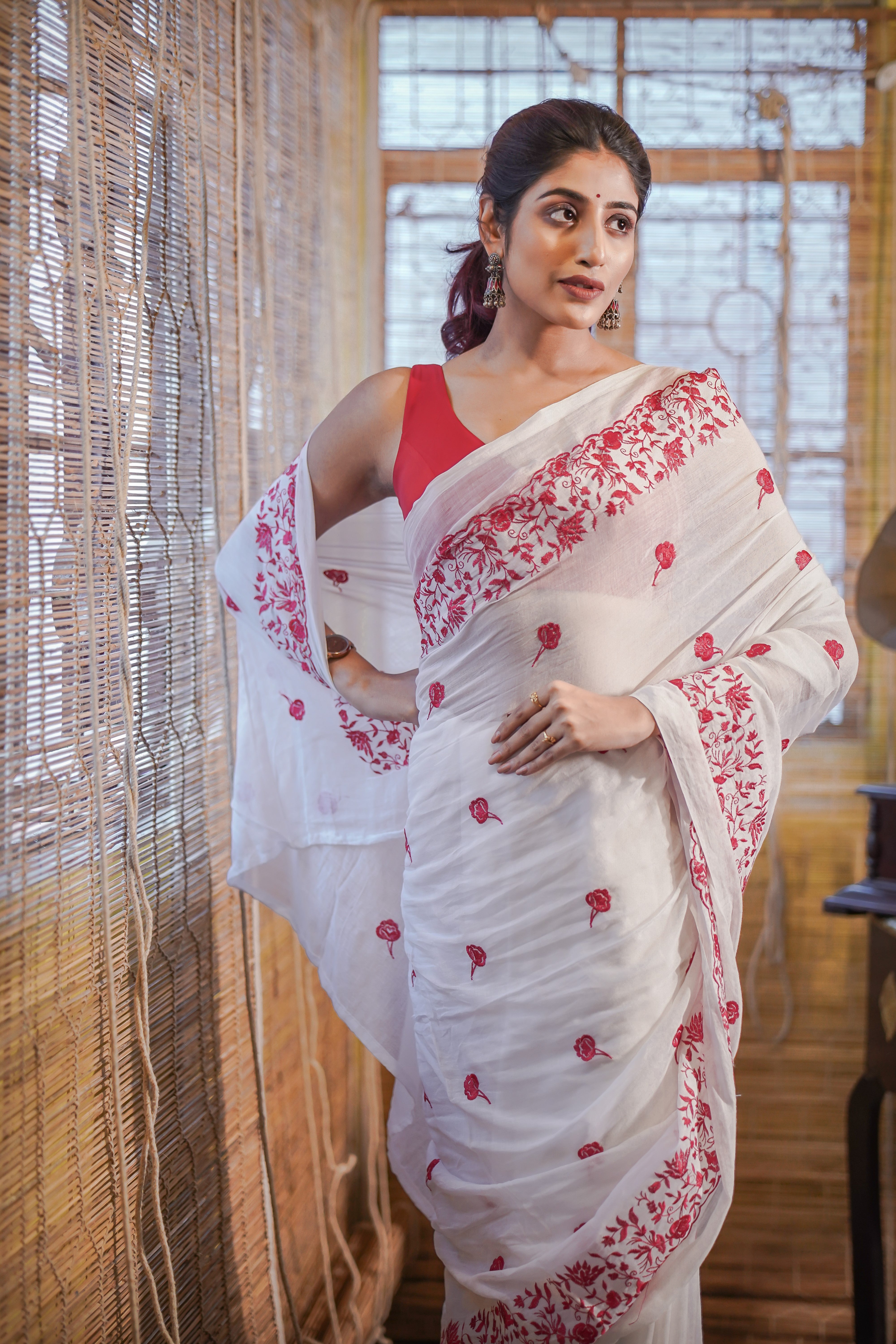 Gulnaar Mul Mul Cotton Embroidery Saree- White & Red