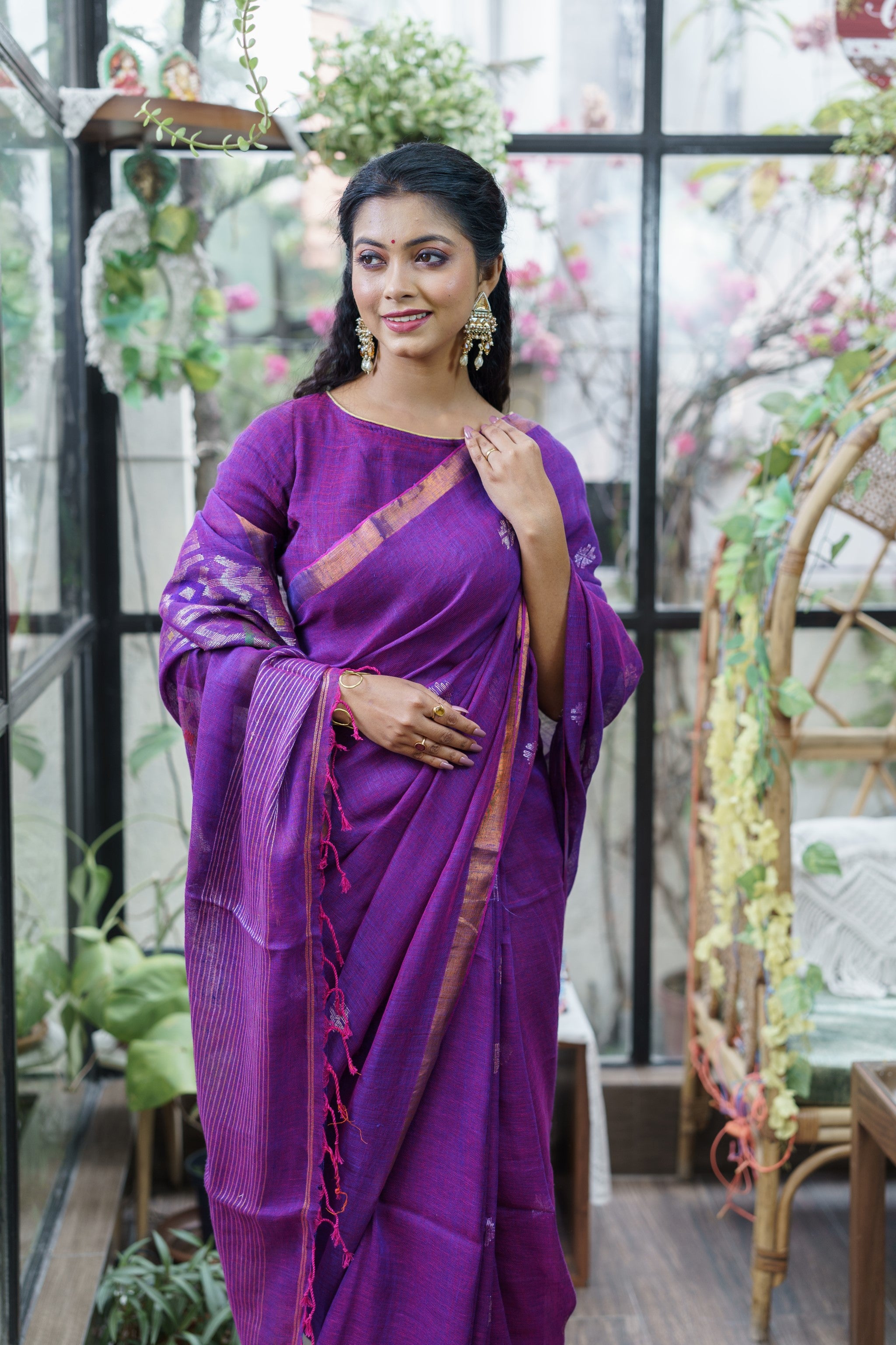 Purple Sawstik Linen Hand Woven Jamdani Saree With Blouse Piece