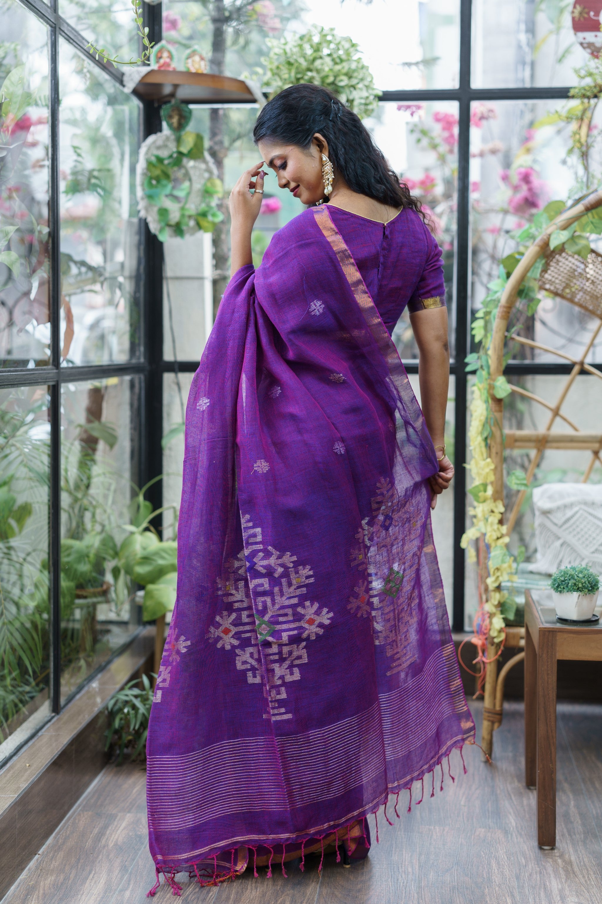 Purple Sawstik Linen Hand Woven Jamdani Saree With Blouse Piece