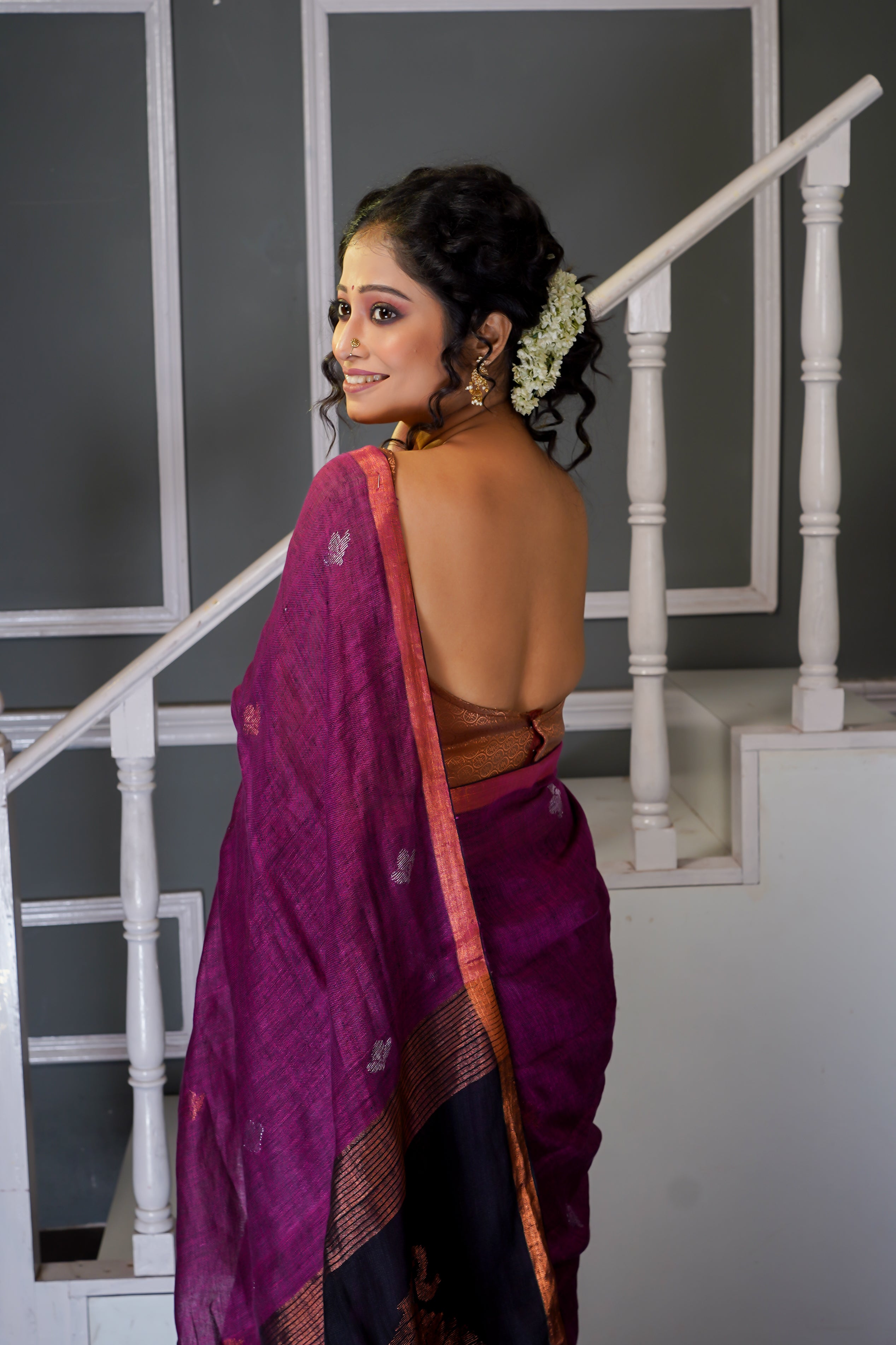 Purple & Black Sankha Linen Hand Woven Jamdani Saree