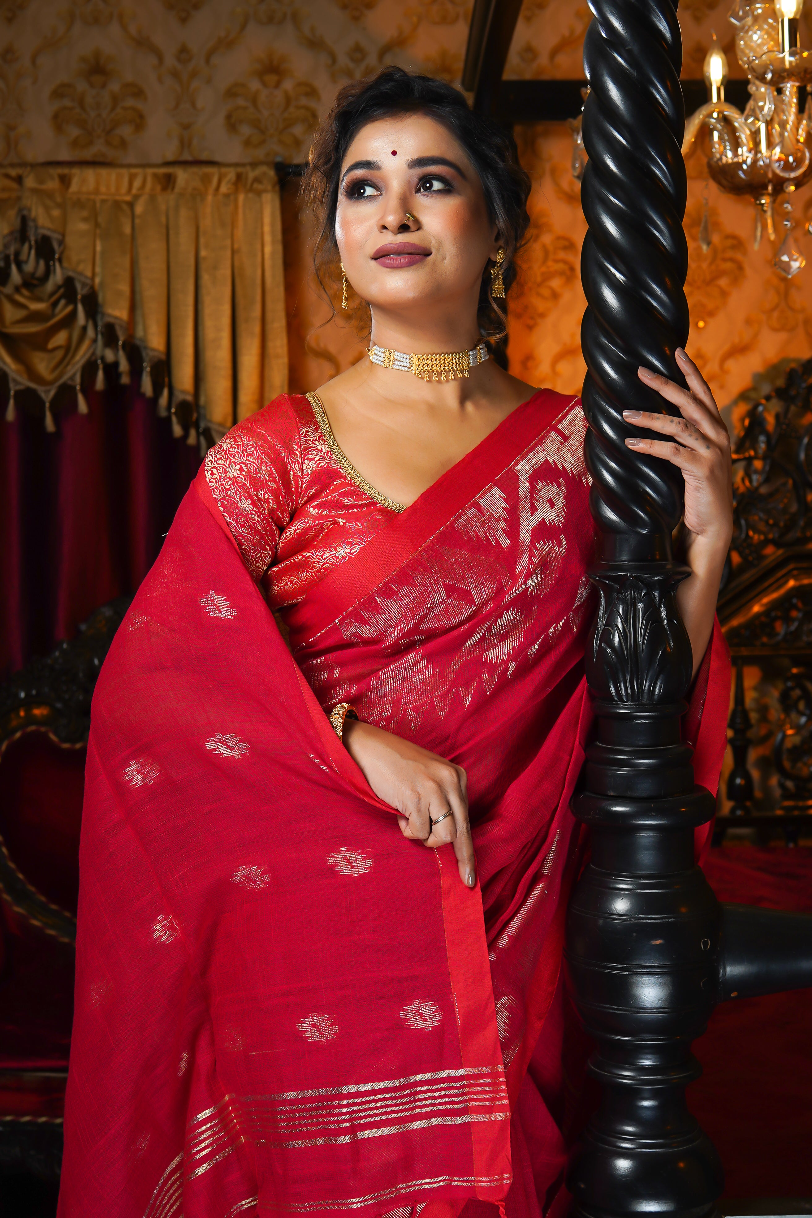 Red Karaat Pure Linen Handwoven Saree