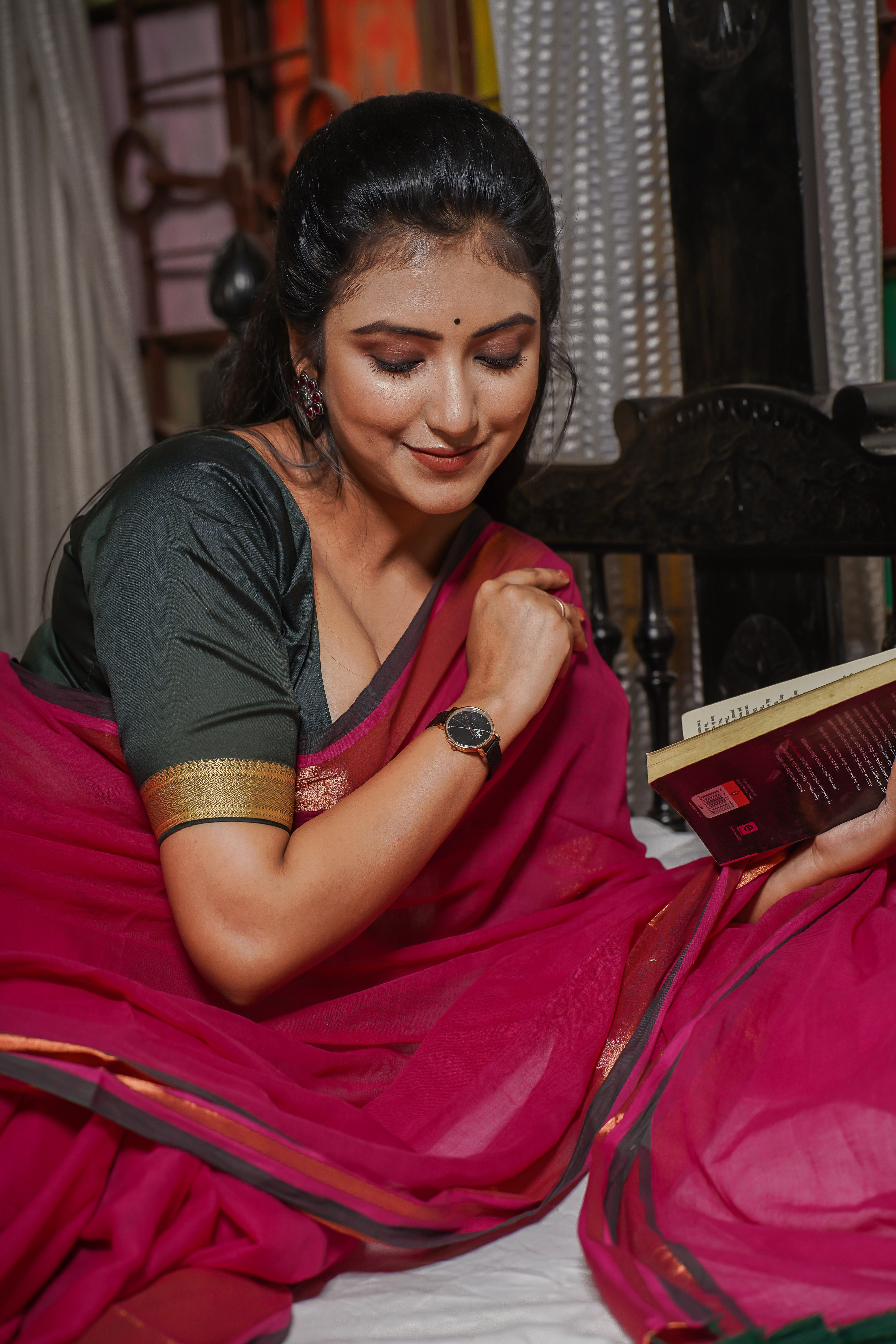 Rani Mul Mul Cotton Saree With contrast blouse piece