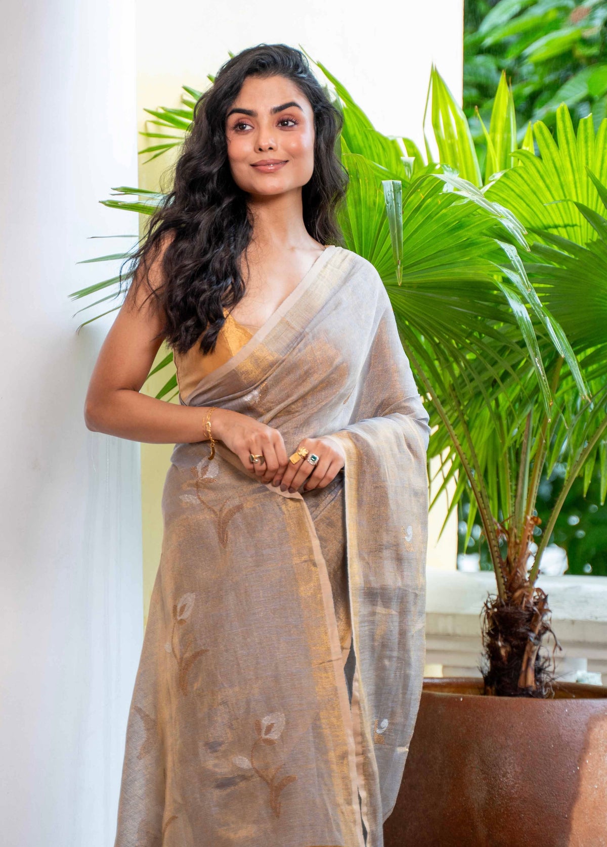 Grey dualtone tulip handwoven tussue linen saree with blouse piece