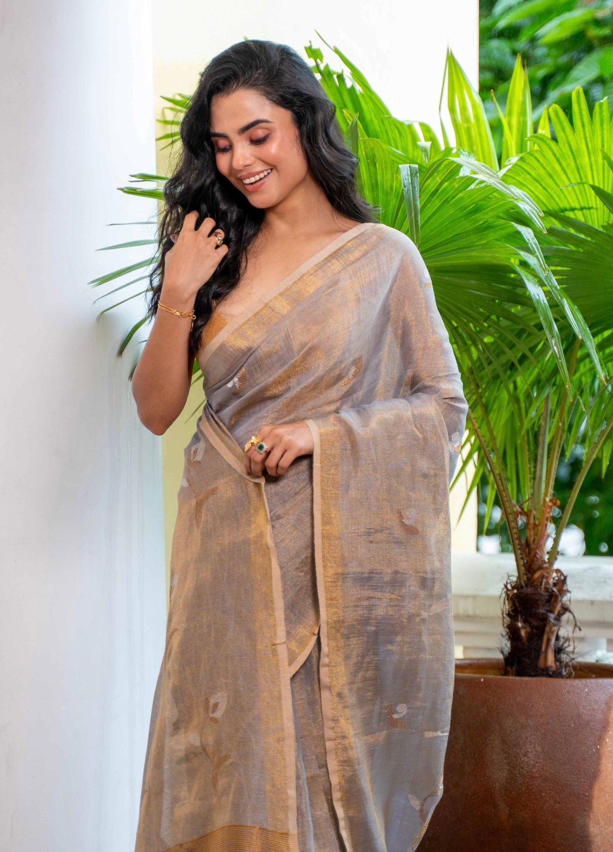 Grey dualtone tulip handwoven tussue linen saree with blouse piece