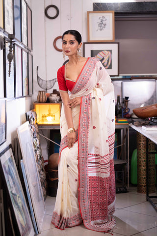 white Pure Masrise Cotton Hand Weaving Buti Saree with contrast blouse piece