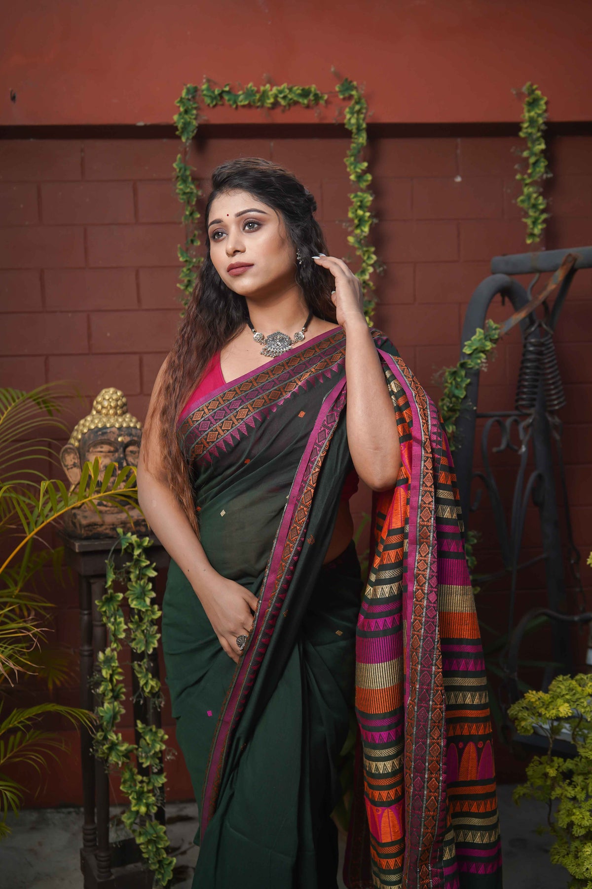 Green Pure Masrise Cotton Handwoven Saree with contrast blouse piece
