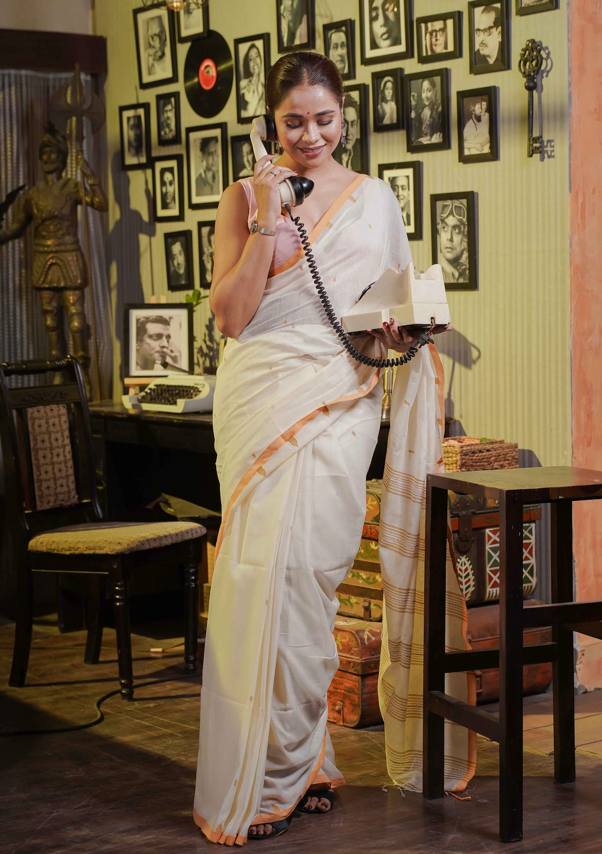 Hand Weaving Mulmul Cotton Saree- White Wood