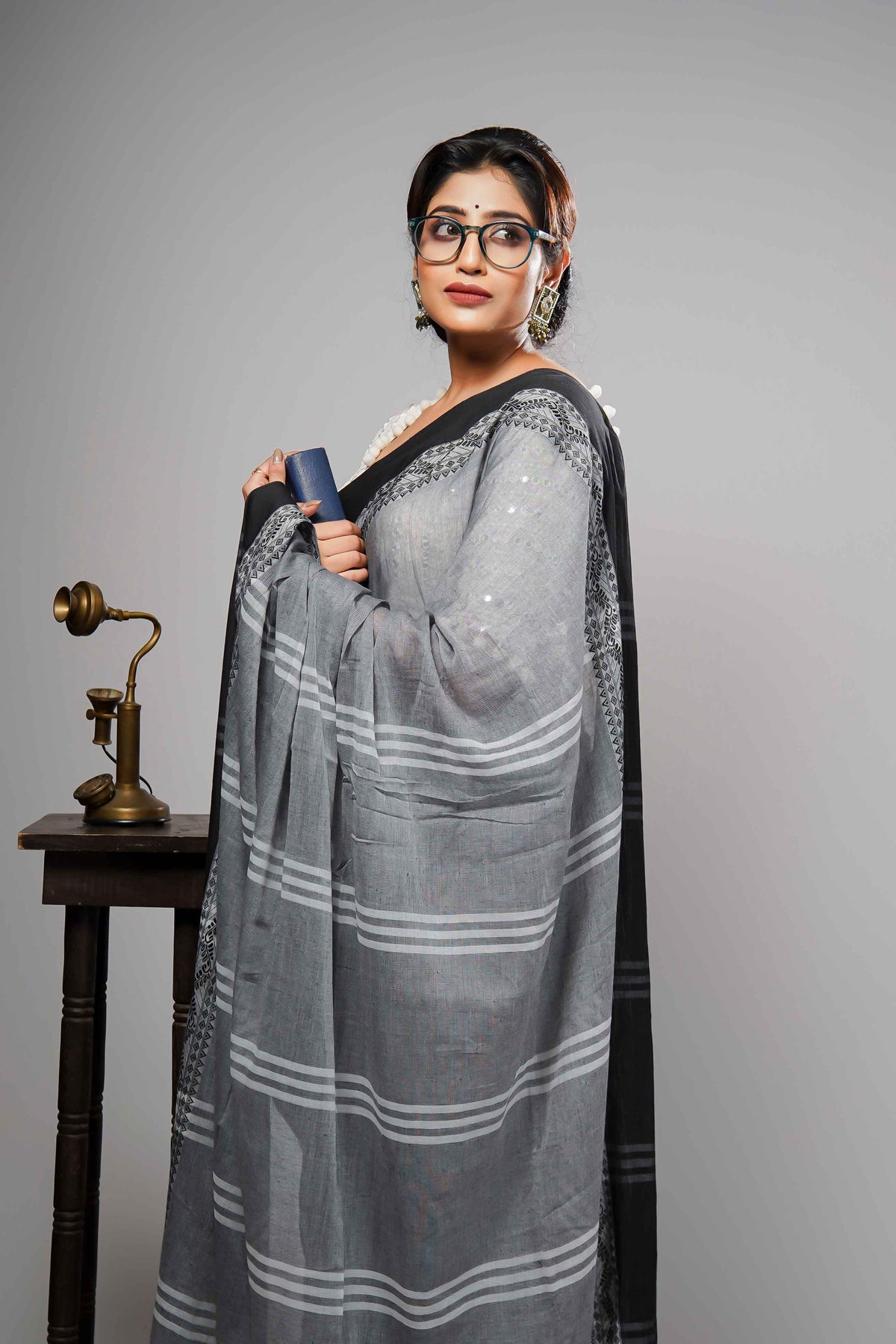Grey Mulmul Cotton Saree with Hand Weaving Border & Blouse Piece