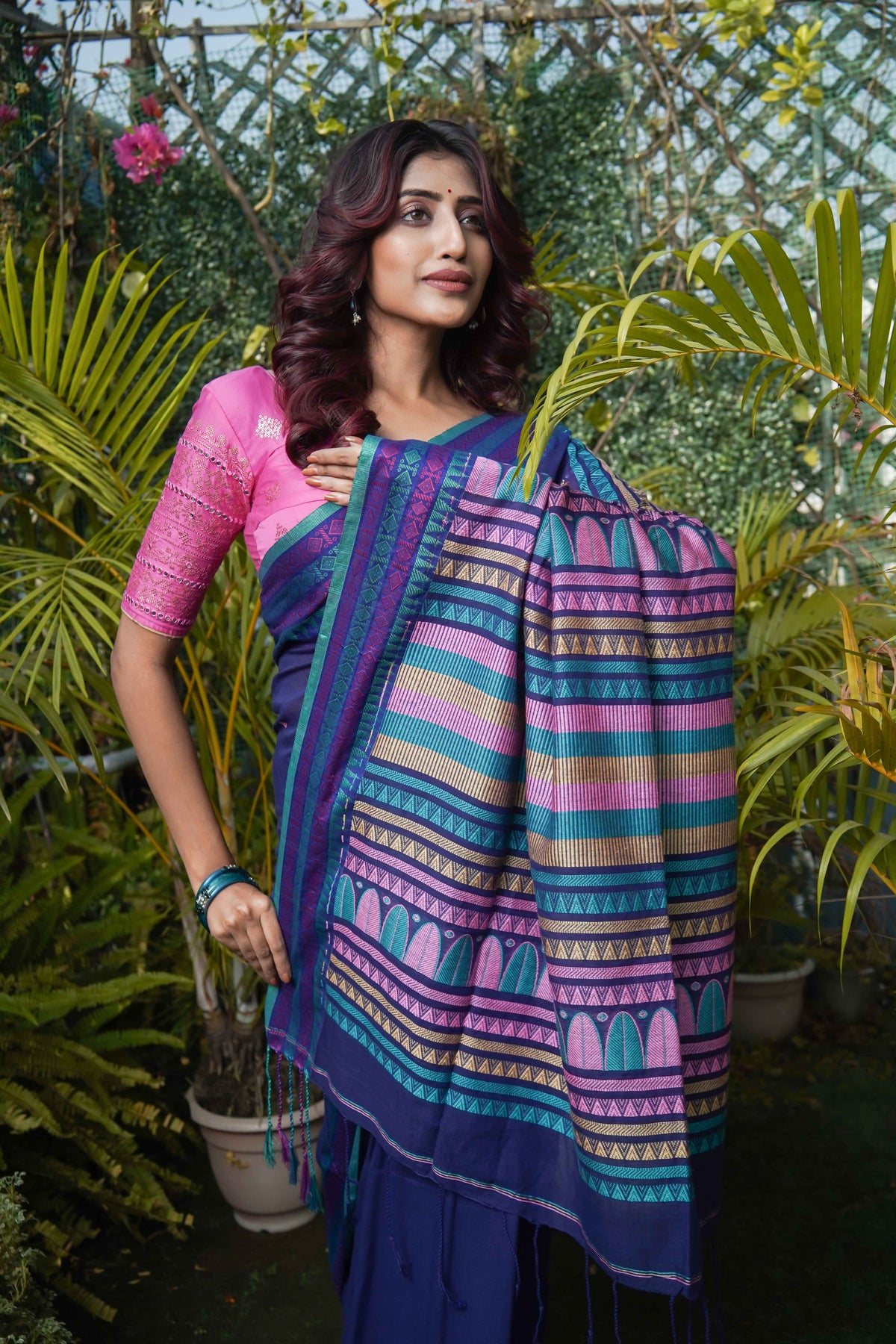Royal Blue Pure Masrise Cotton Handwoven Saree with contrast blouse piece