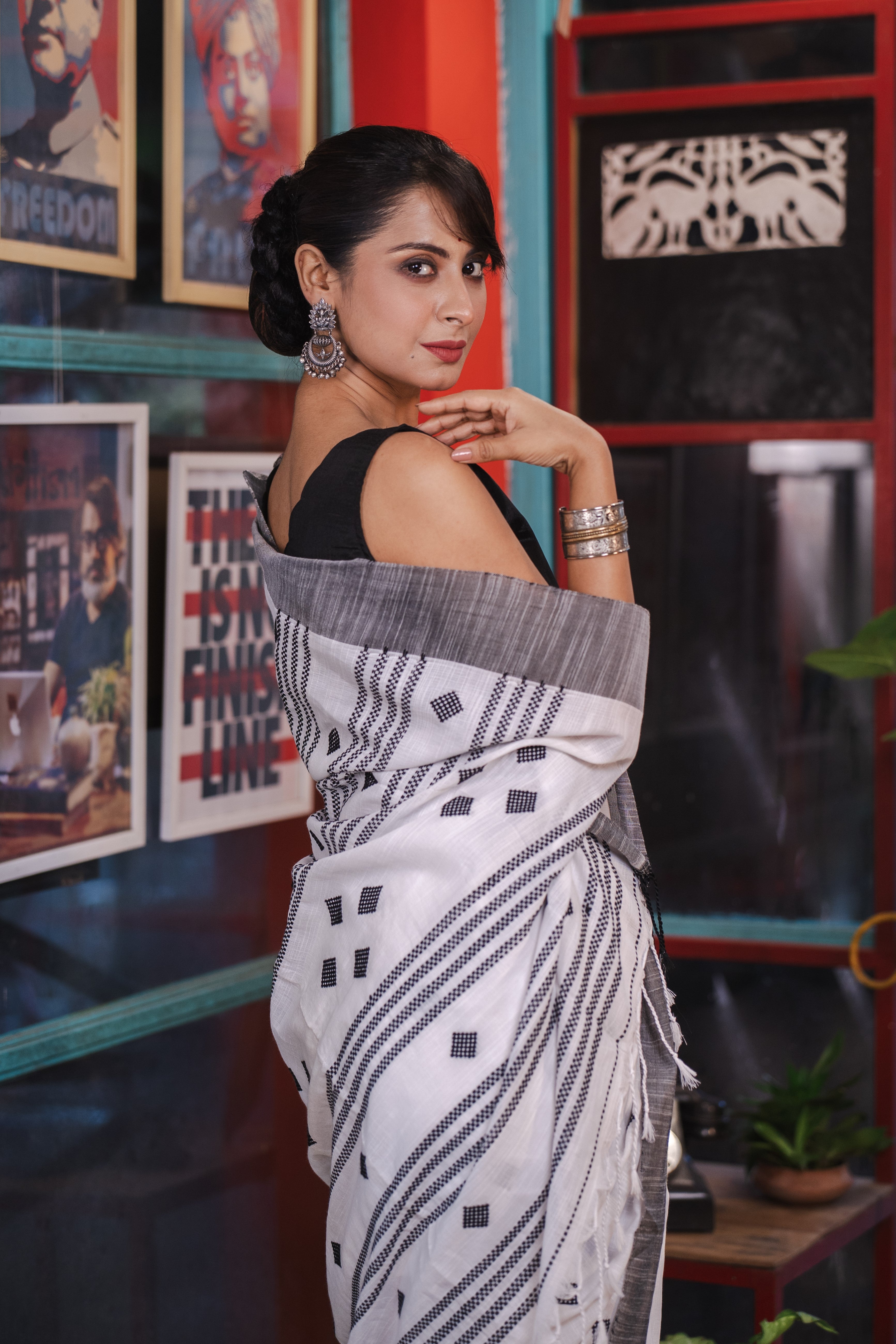 Handloom Pure Cotton Sarees- White