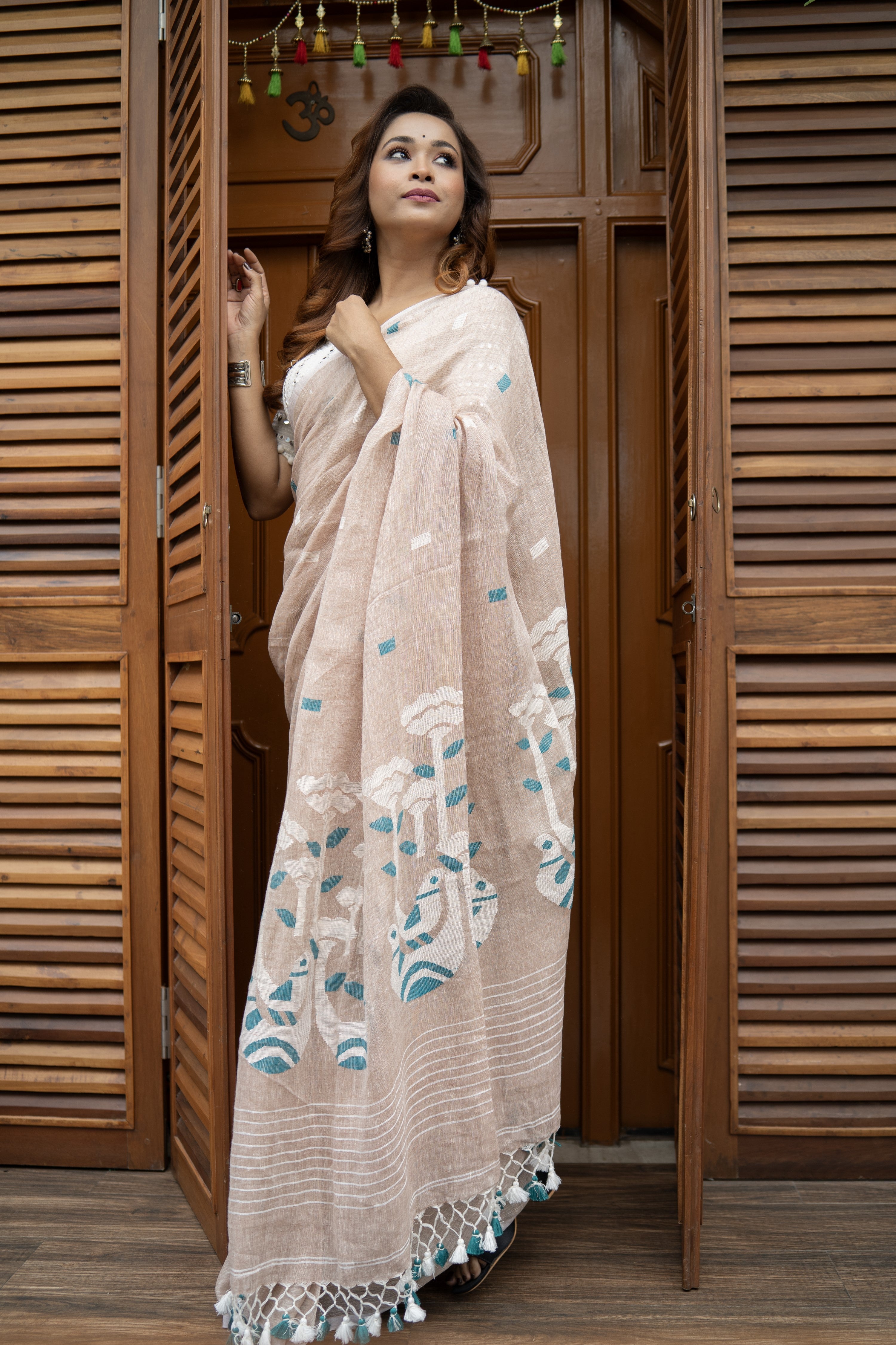 Frosted toffee bird weaving linen saree