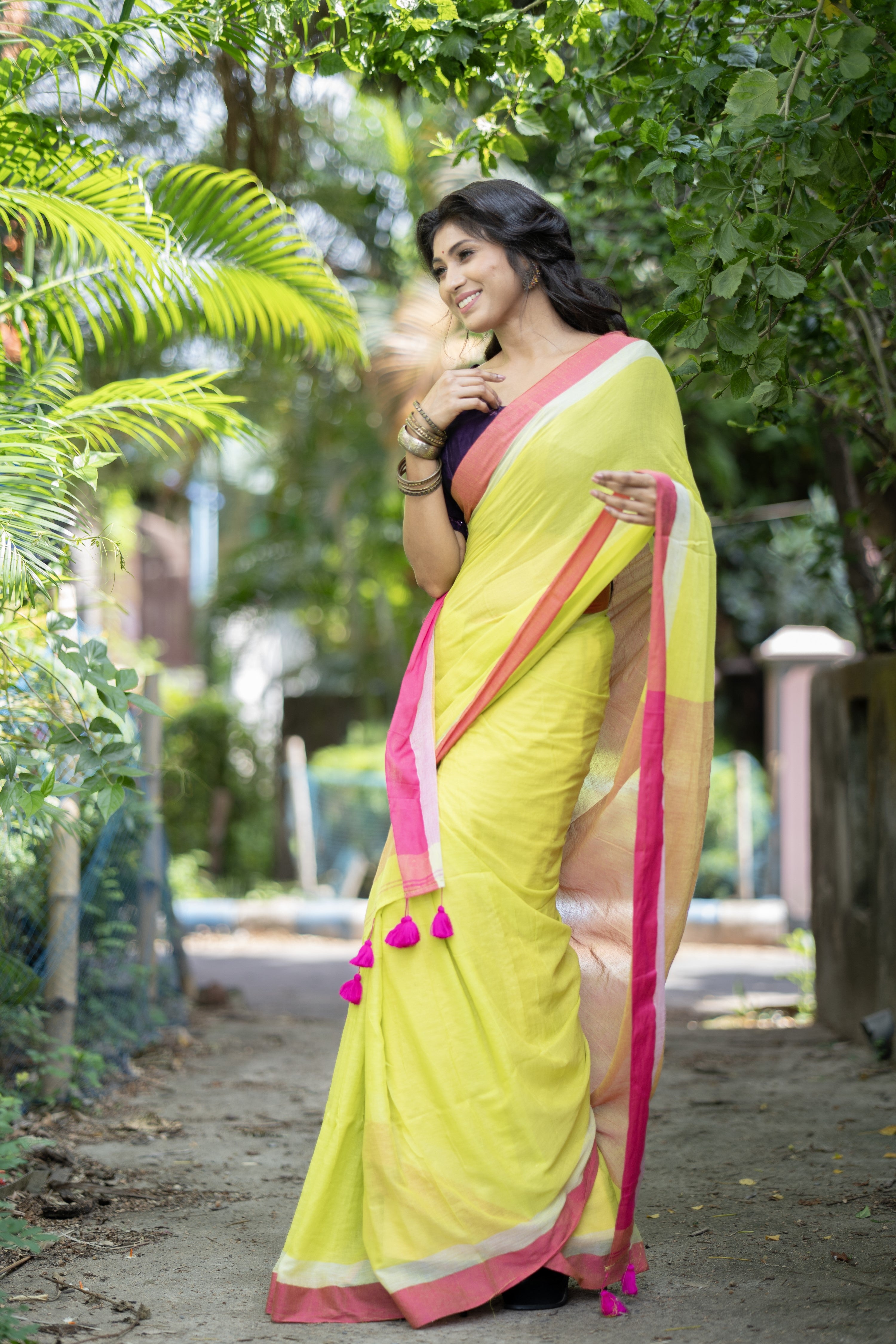 Light green & Rani mulmul cotton saree
