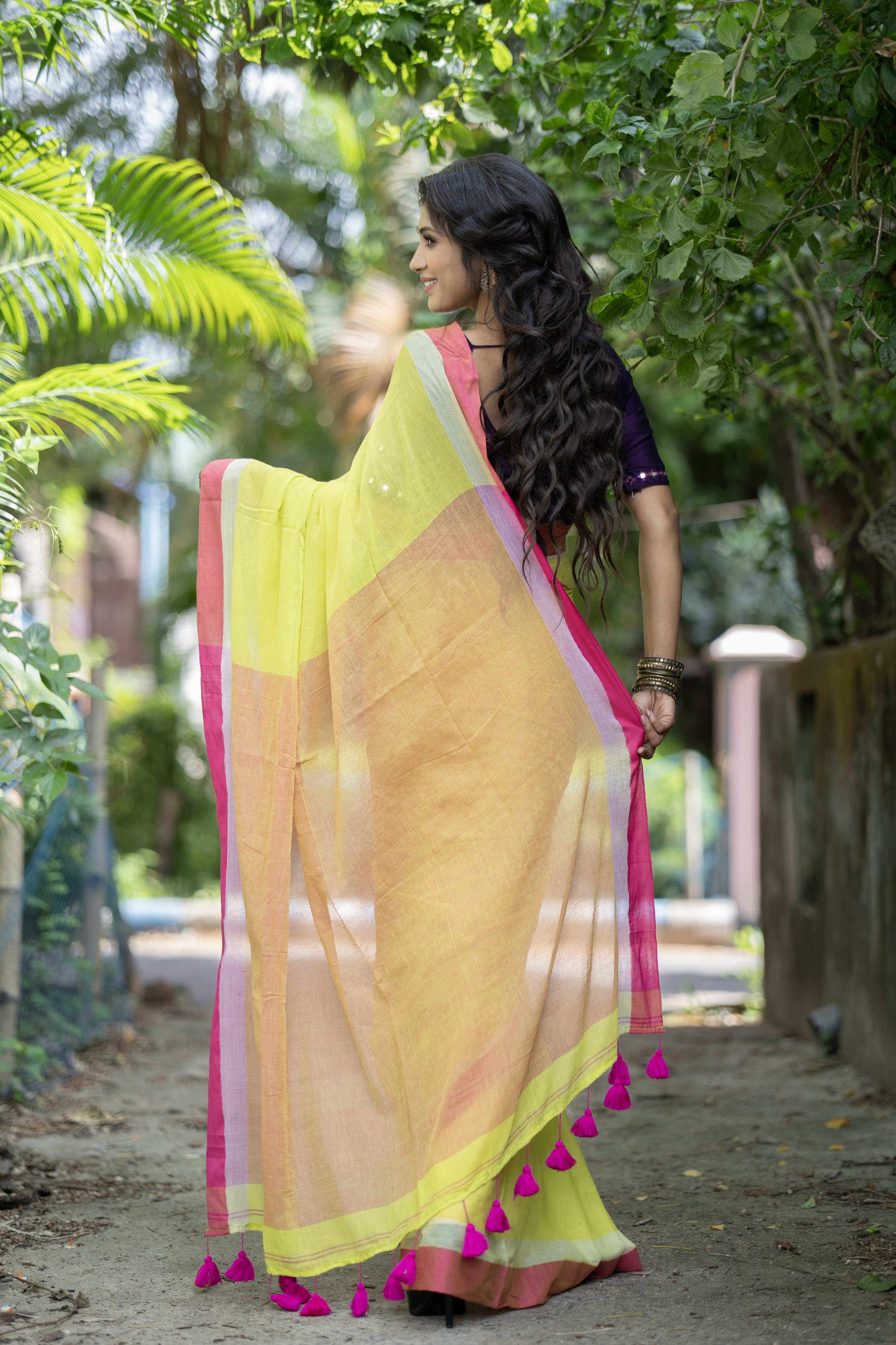 Light green & Rani mulmul cotton saree