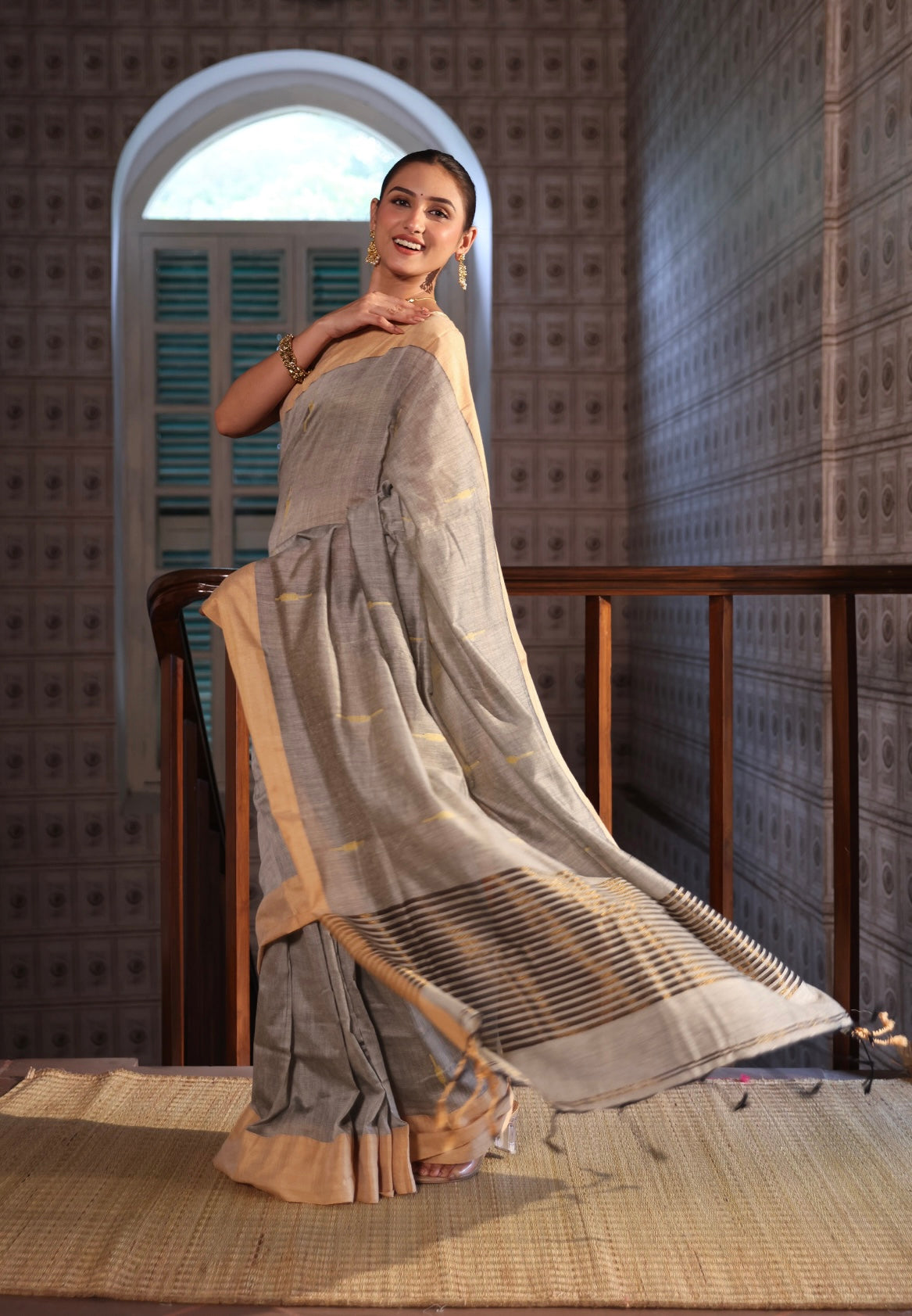 Squirrel Grey Handweaving Pure Cotton Saree with contrast Cotton saree