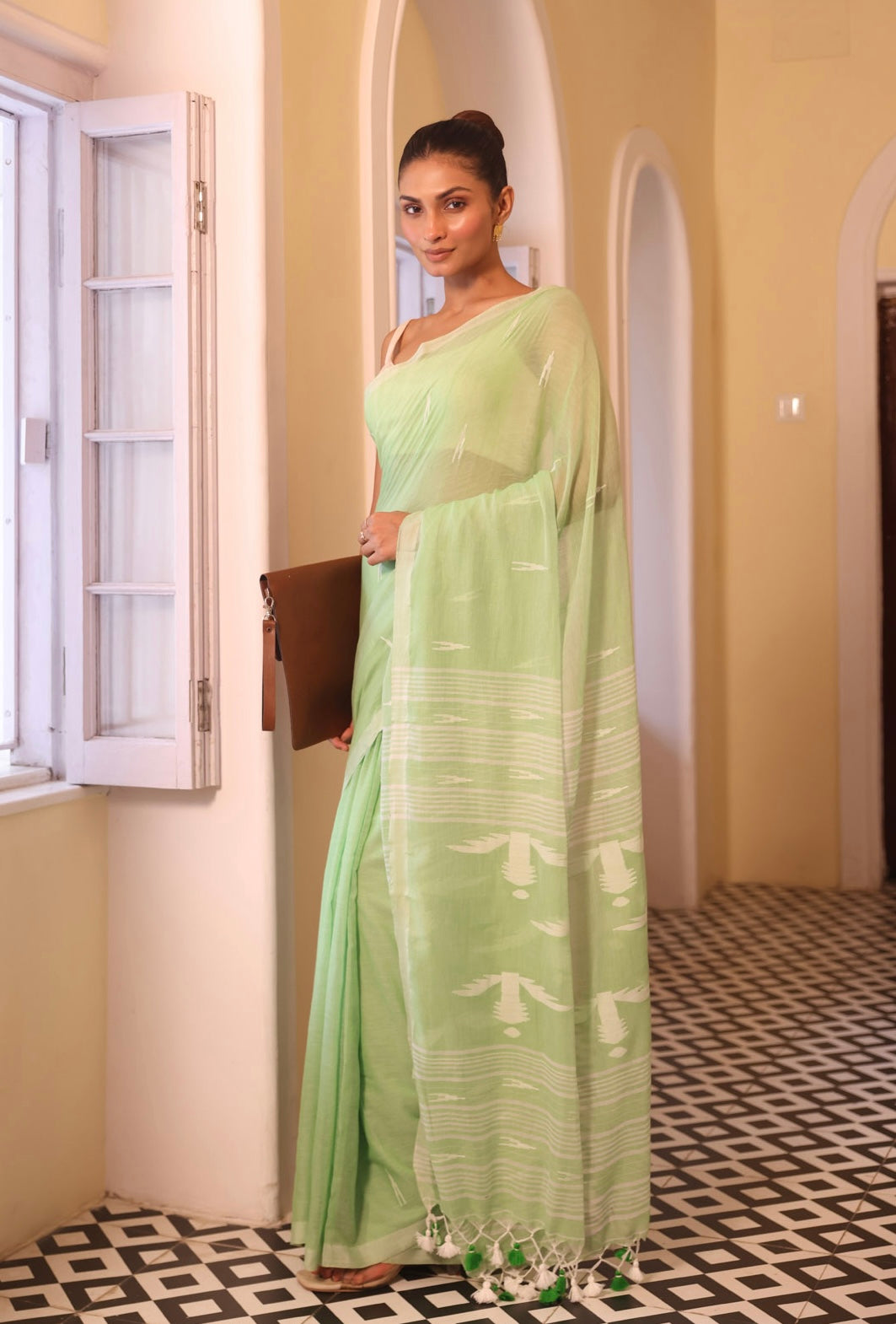 Vanya LIGHT GREEN PURE MUL MUL COTTON HAND WEAVING SAREE