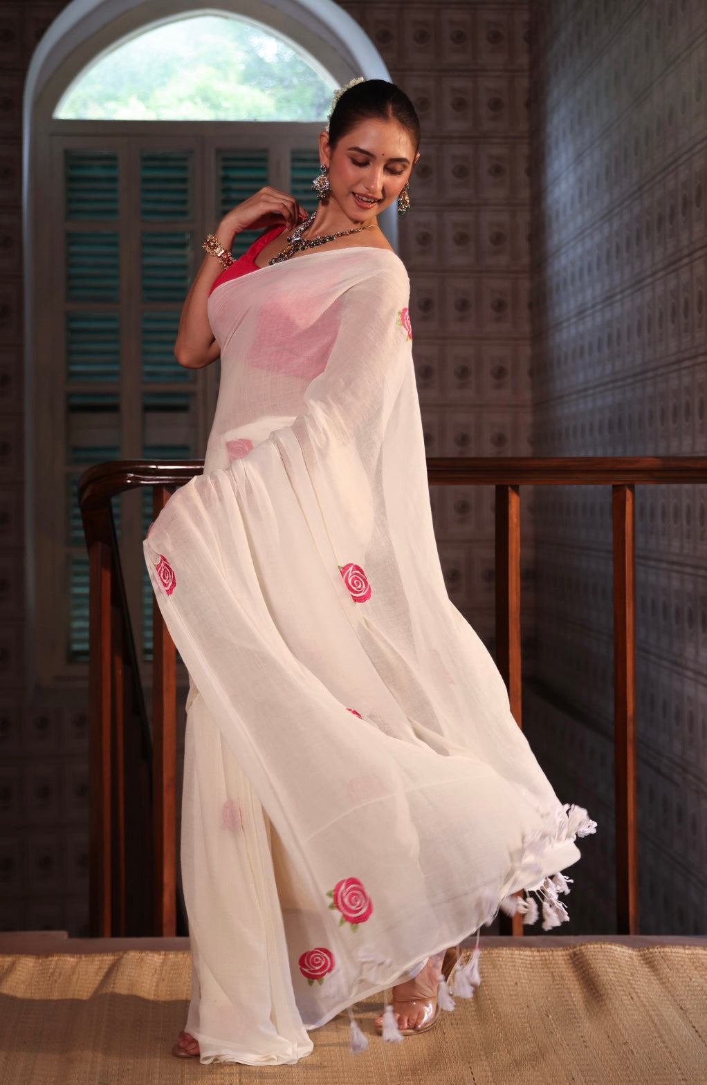 White rose Embroidered Mul Mul Cotton Saree